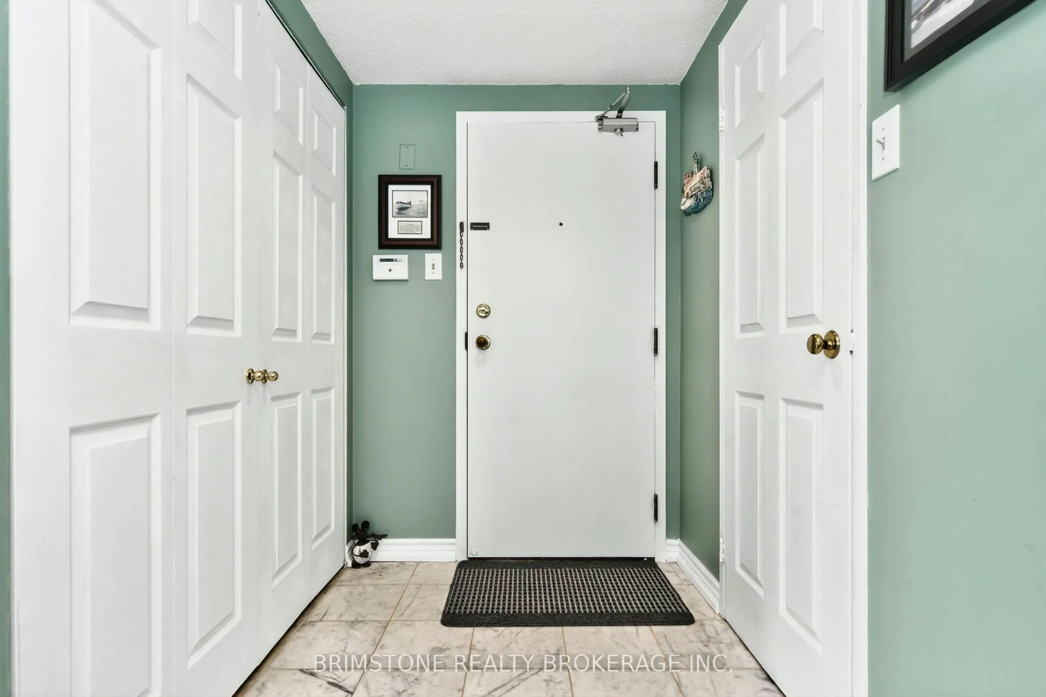 26 Hanover Road, #202