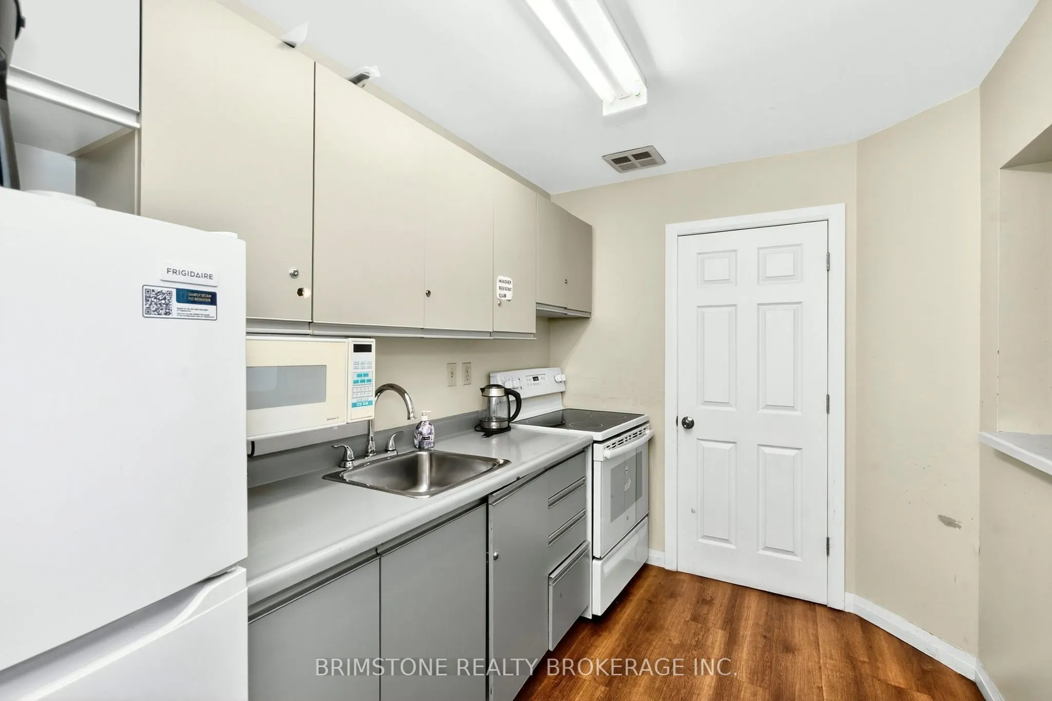 26 Hanover Road, #202