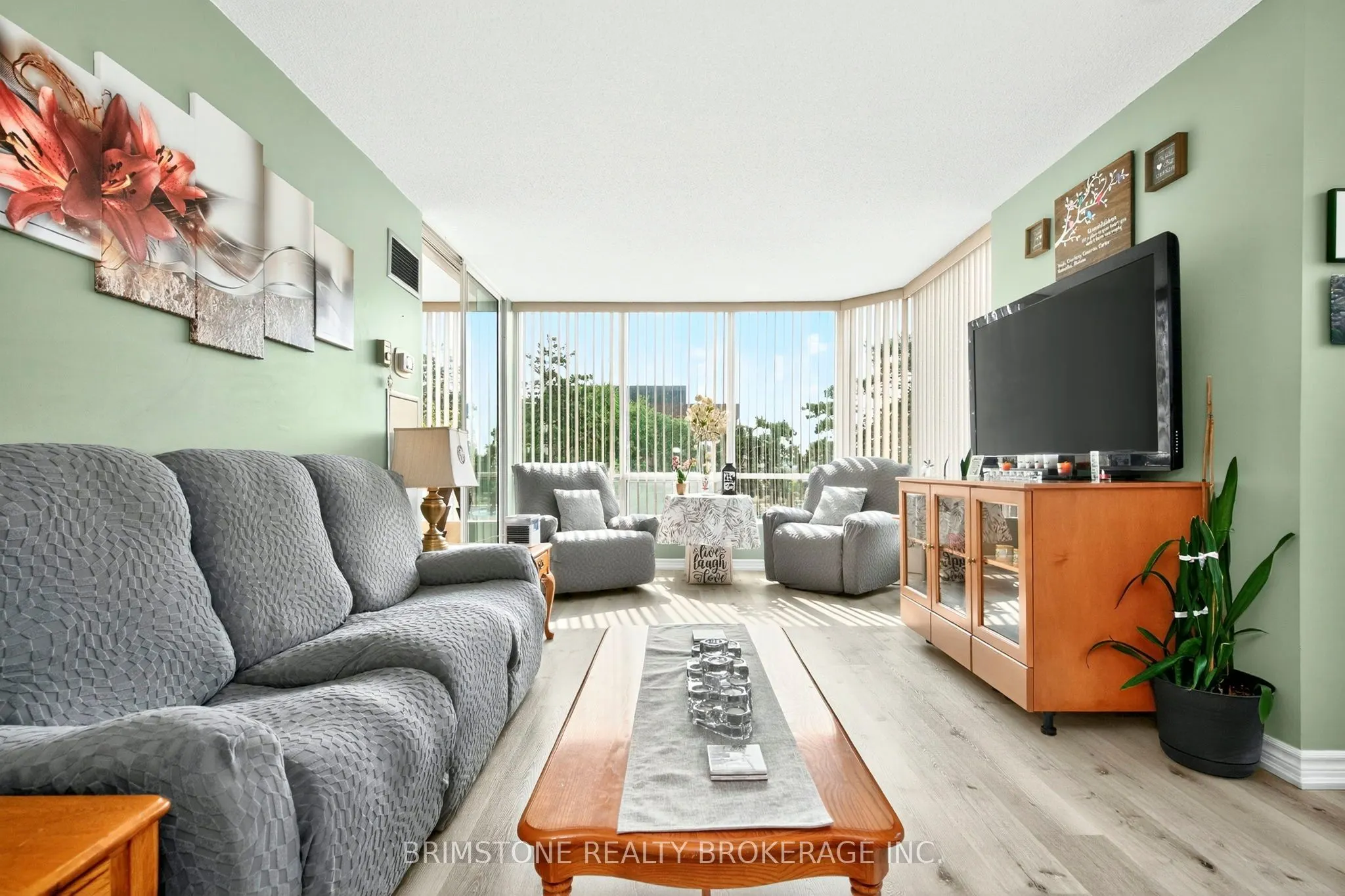 26 Hanover Road, #202