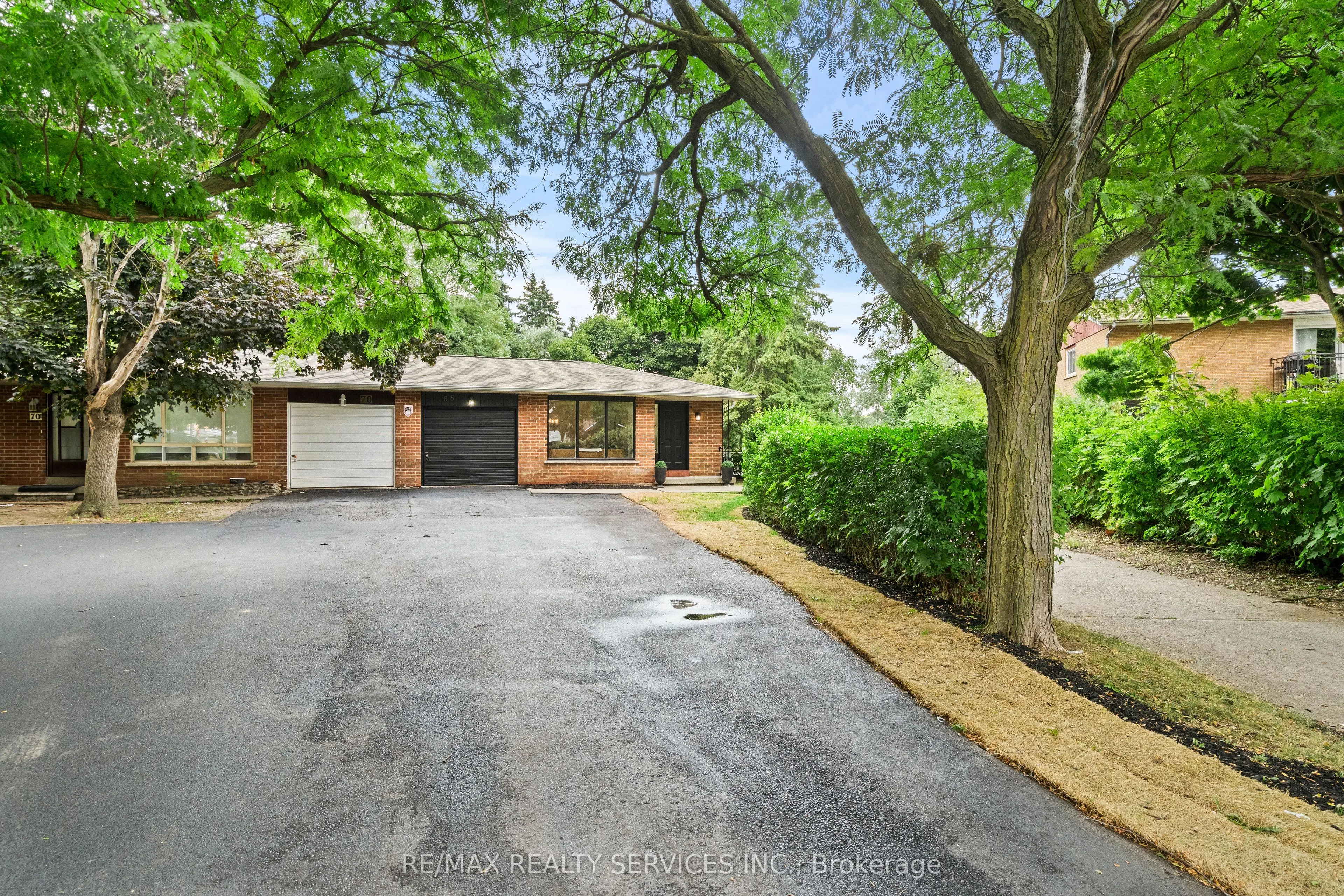 68 Montjoy Crescent