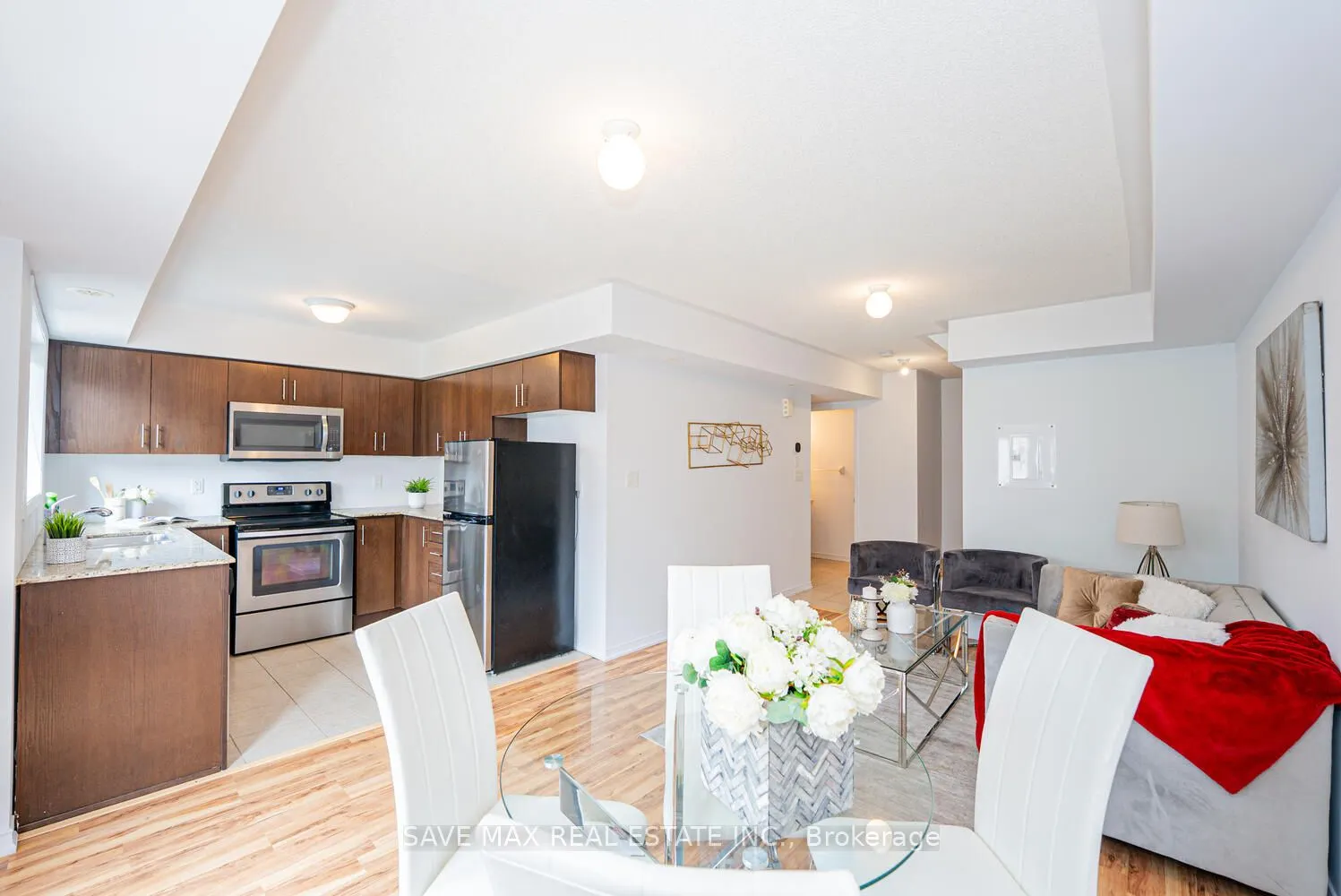 2476 Post Road, #3