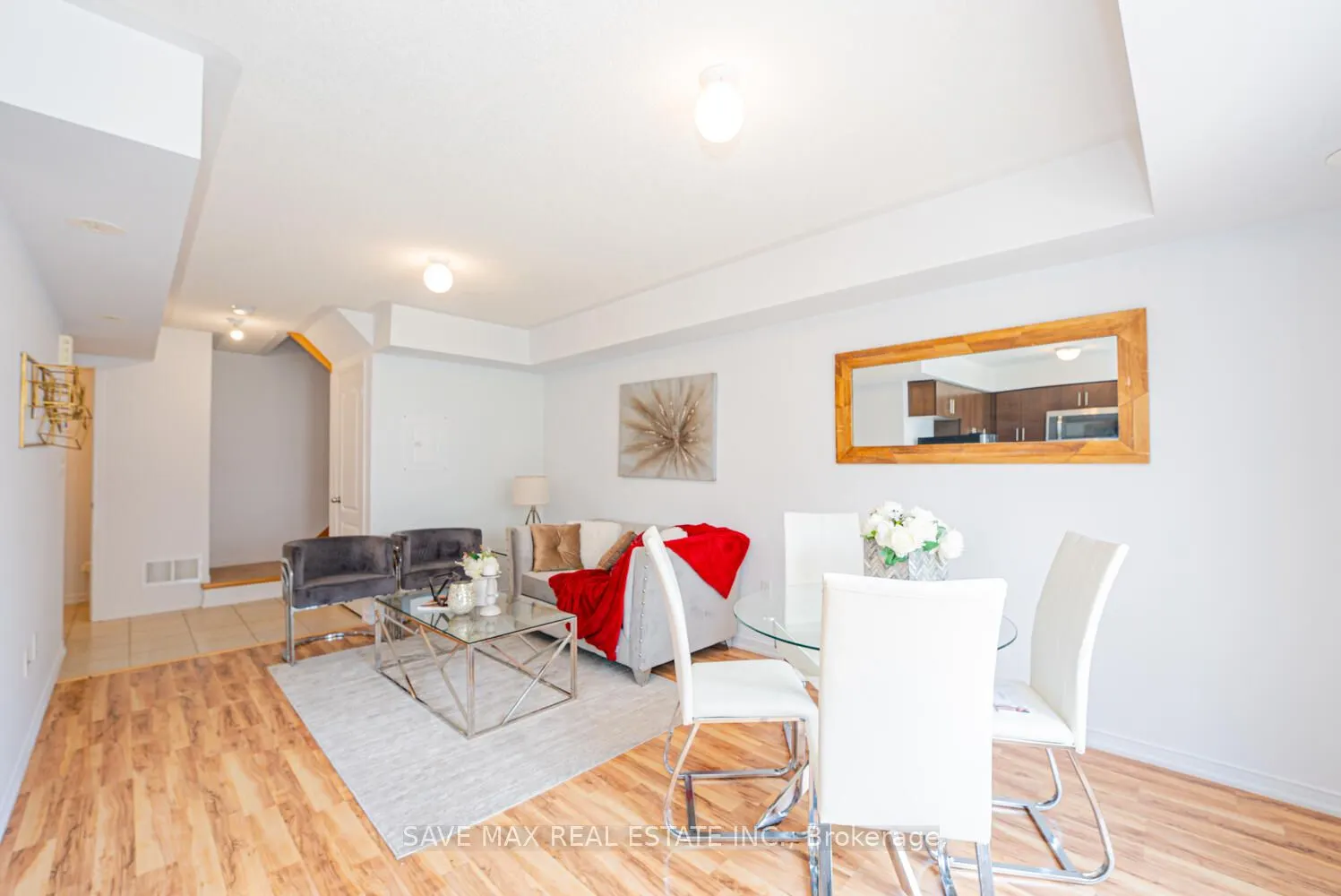 2476 Post Road, #3