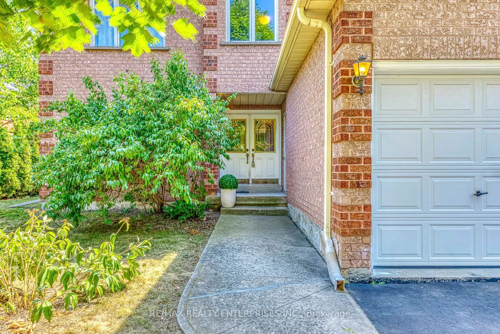 1037 Beechnut Road