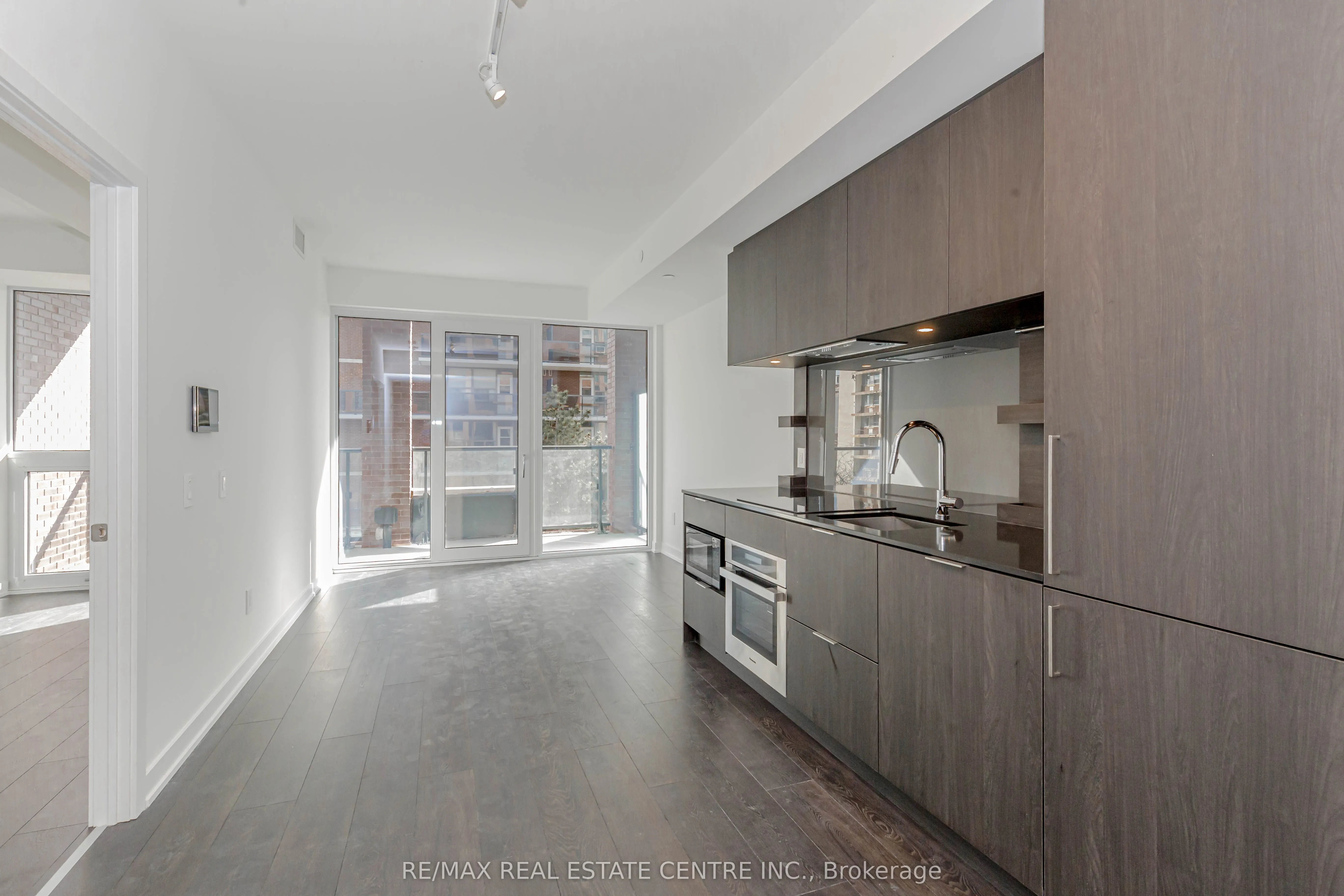 28 Ann Street, #310