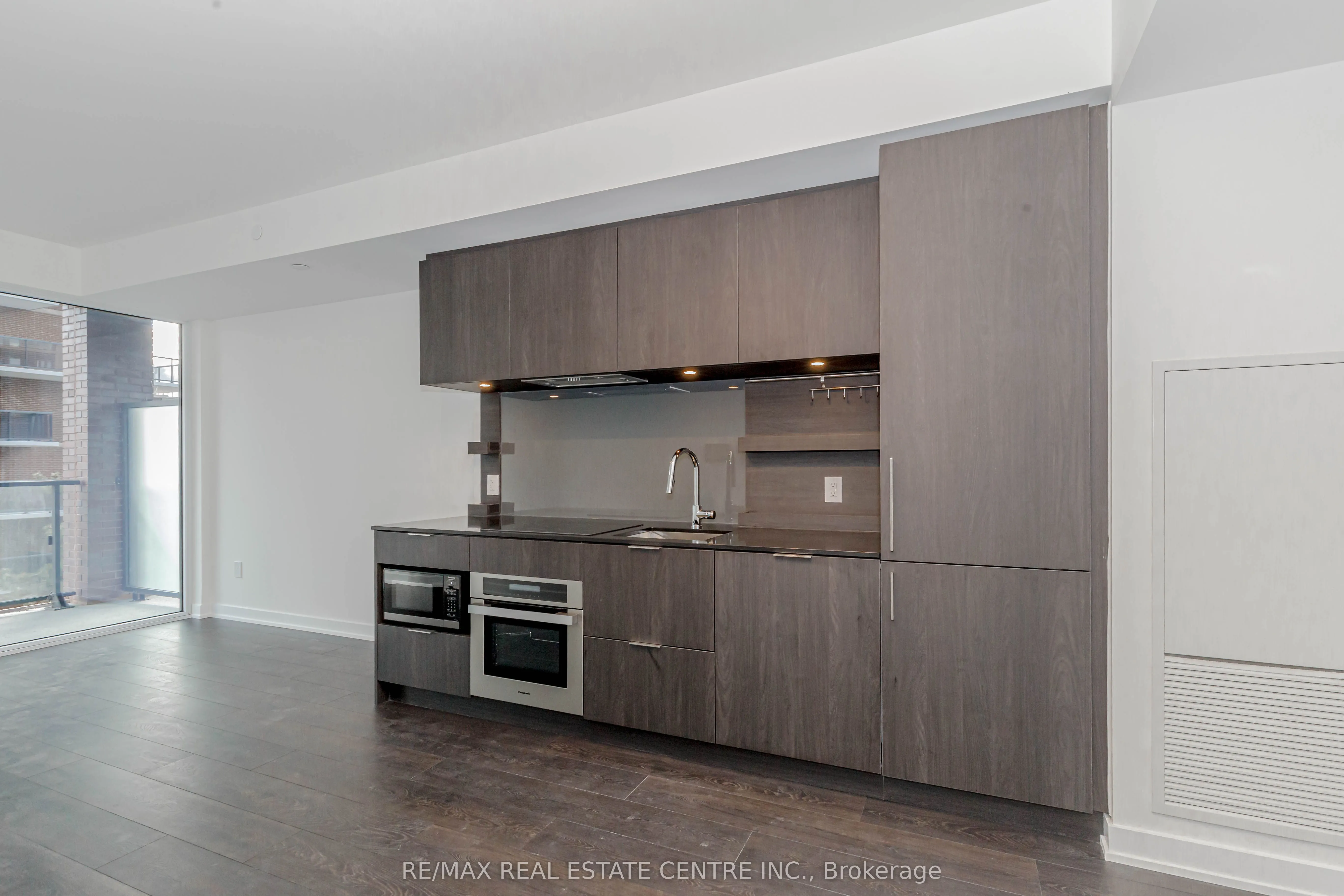 28 Ann Street, #310