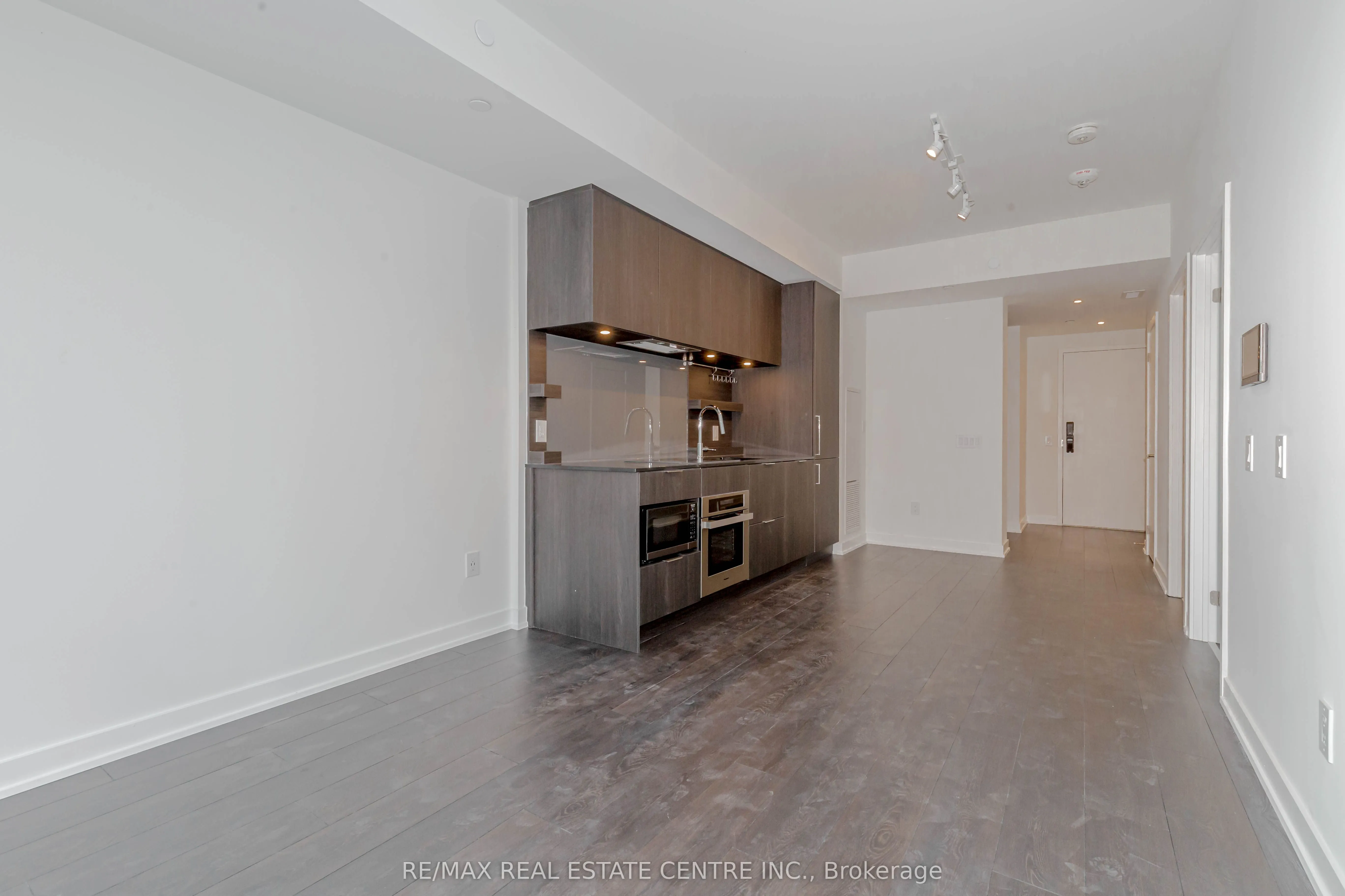 28 Ann Street, #310
