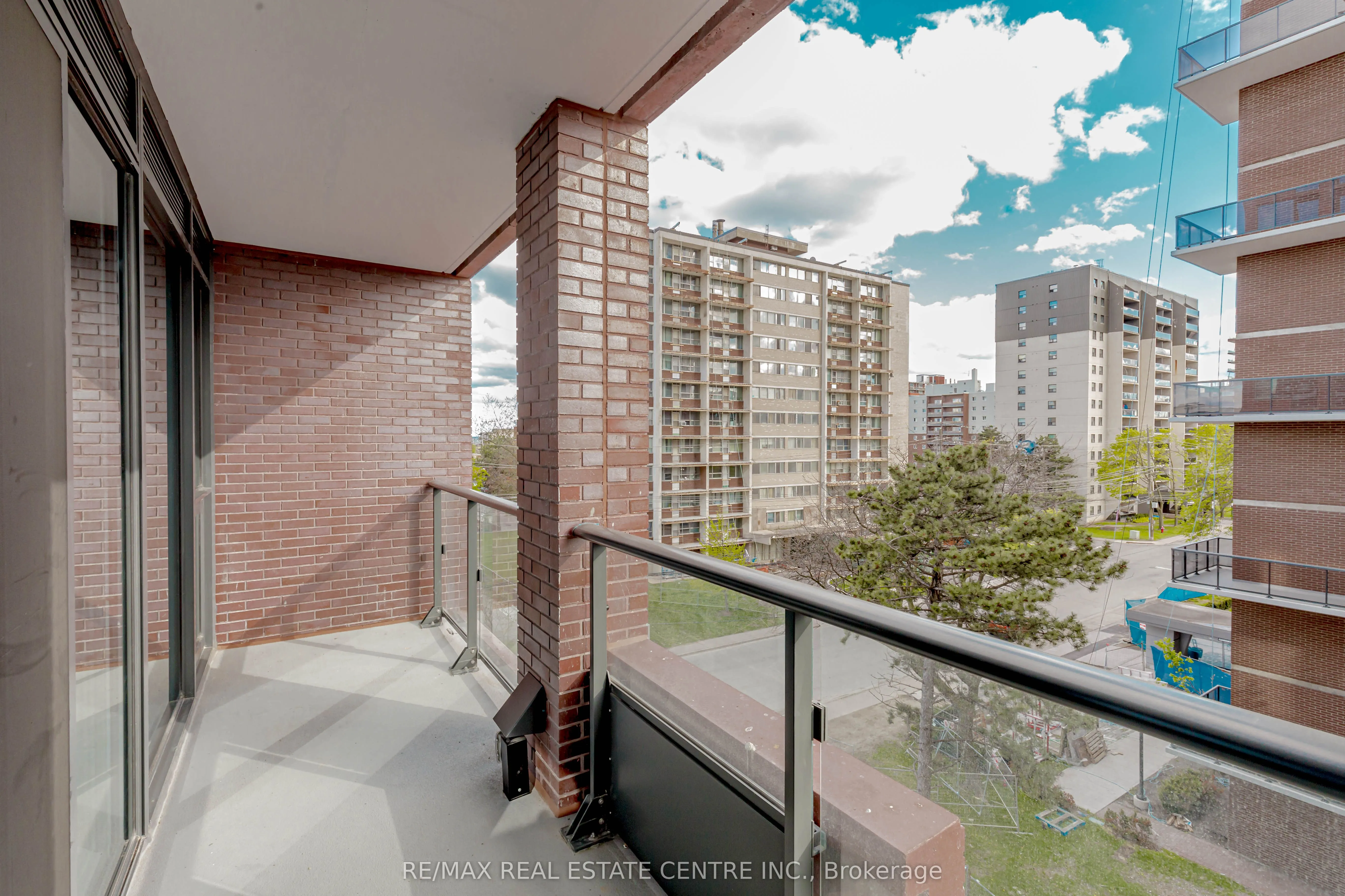 28 Ann Street, #310