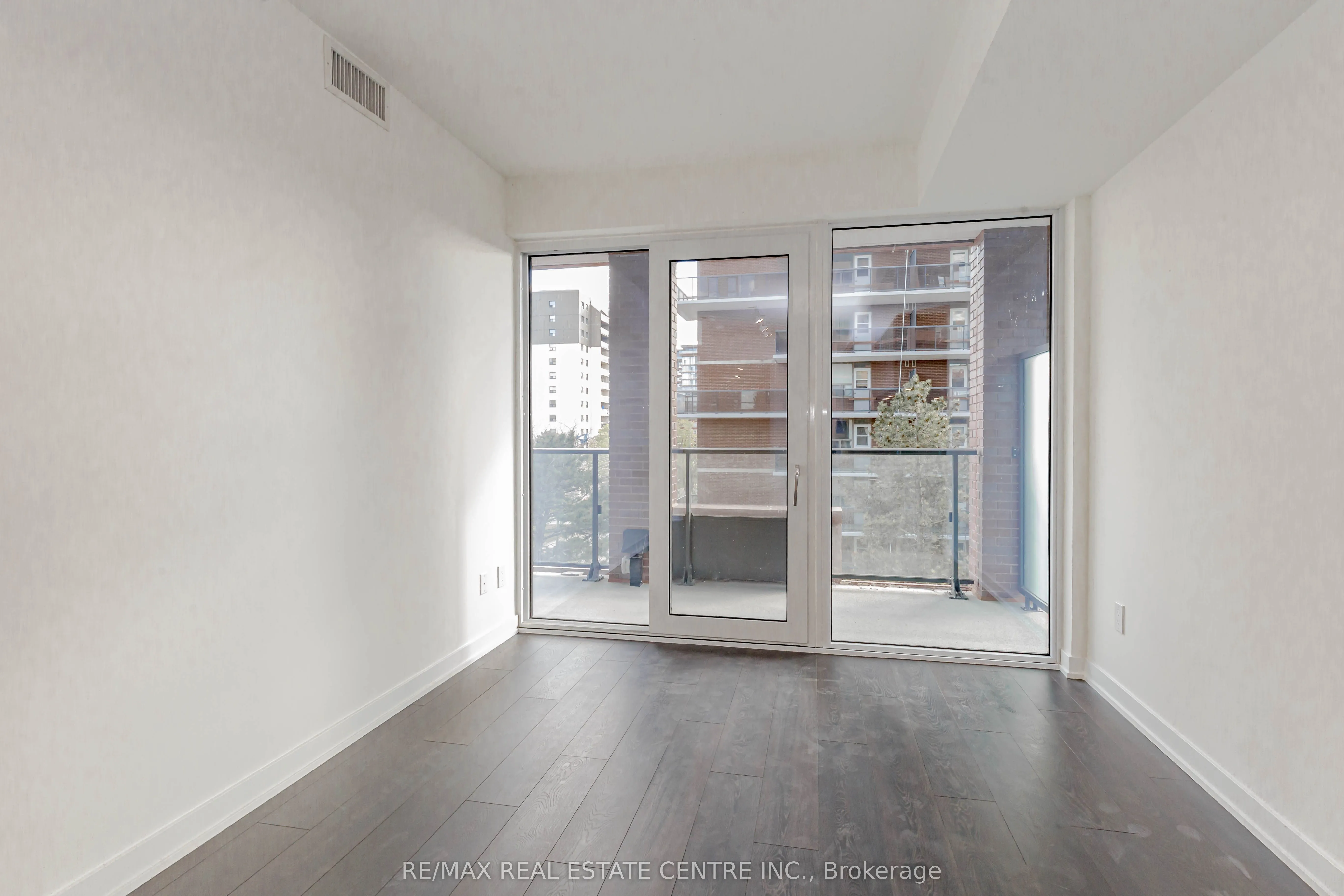 28 Ann Street, #310