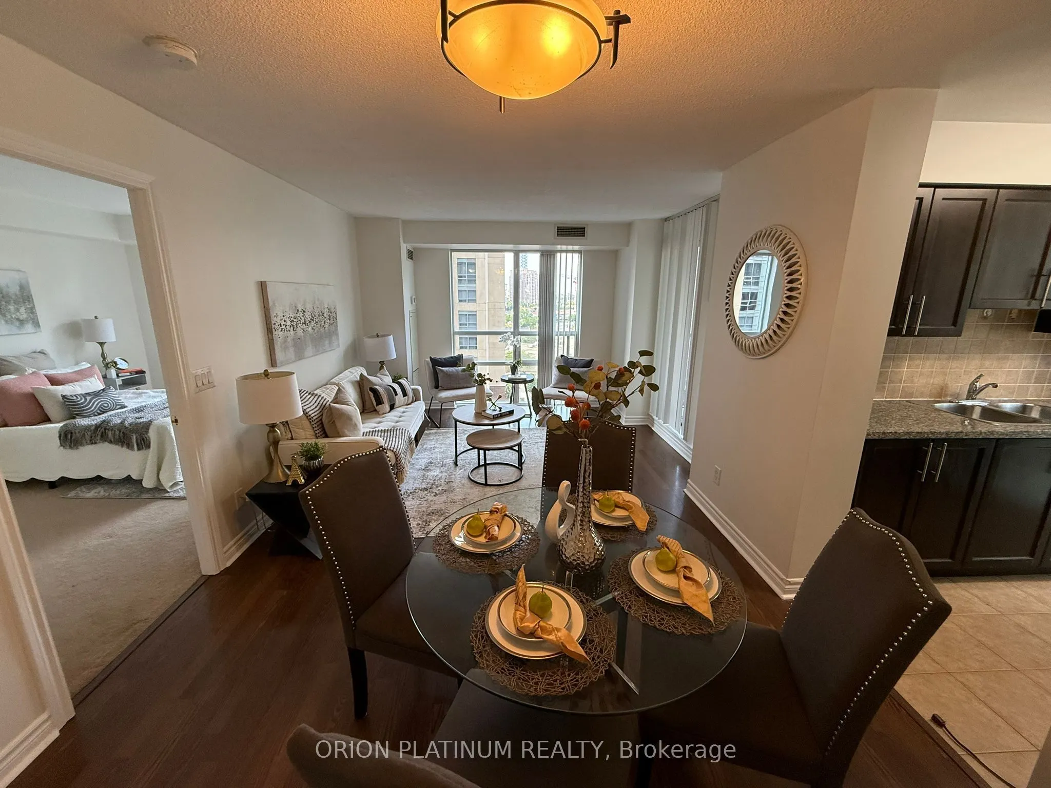 5 Michael Power Place, #907