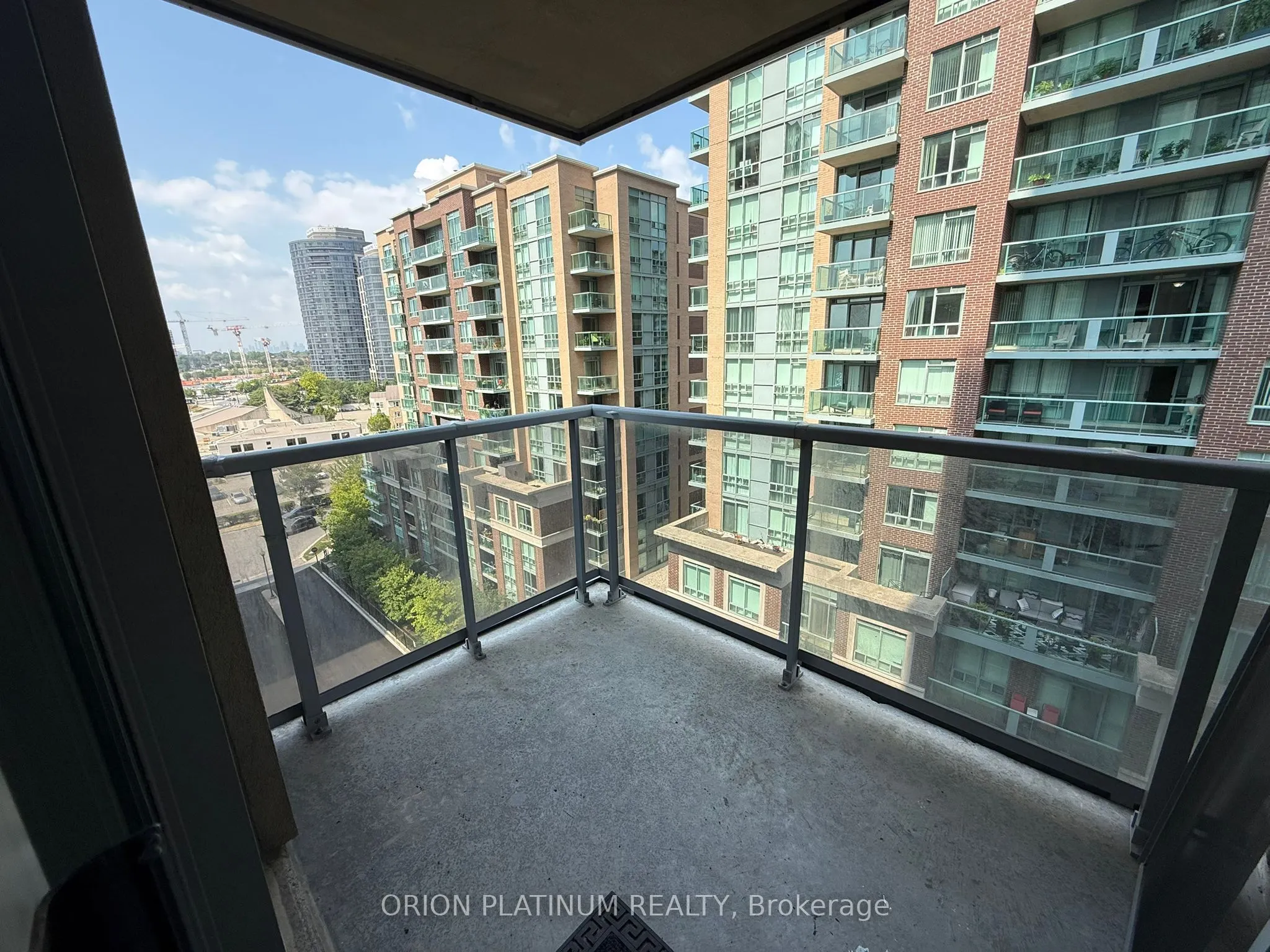 5 Michael Power Place, #907