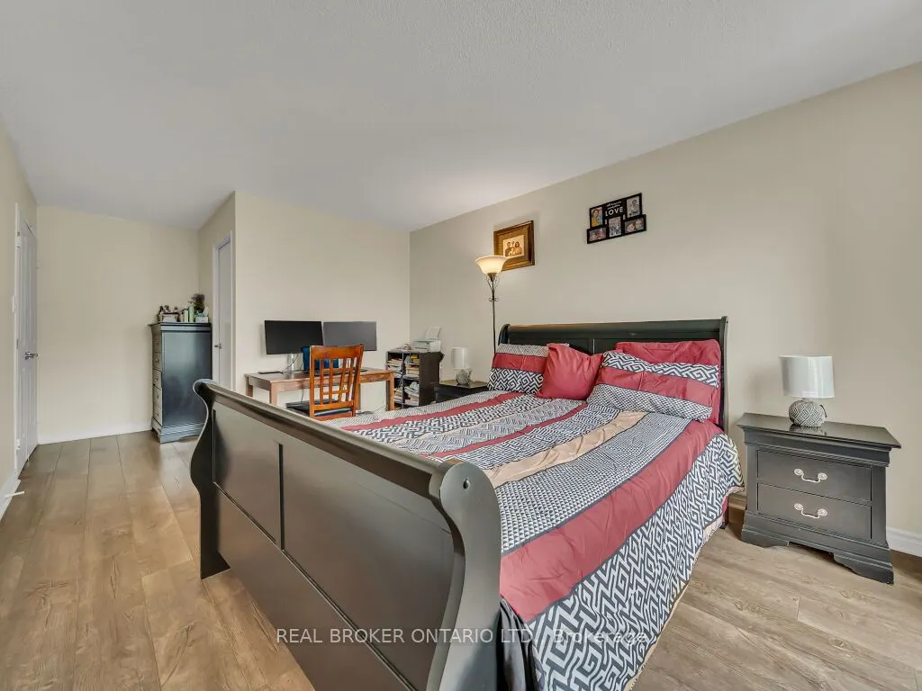 1050 Falgarwood Drive, #128