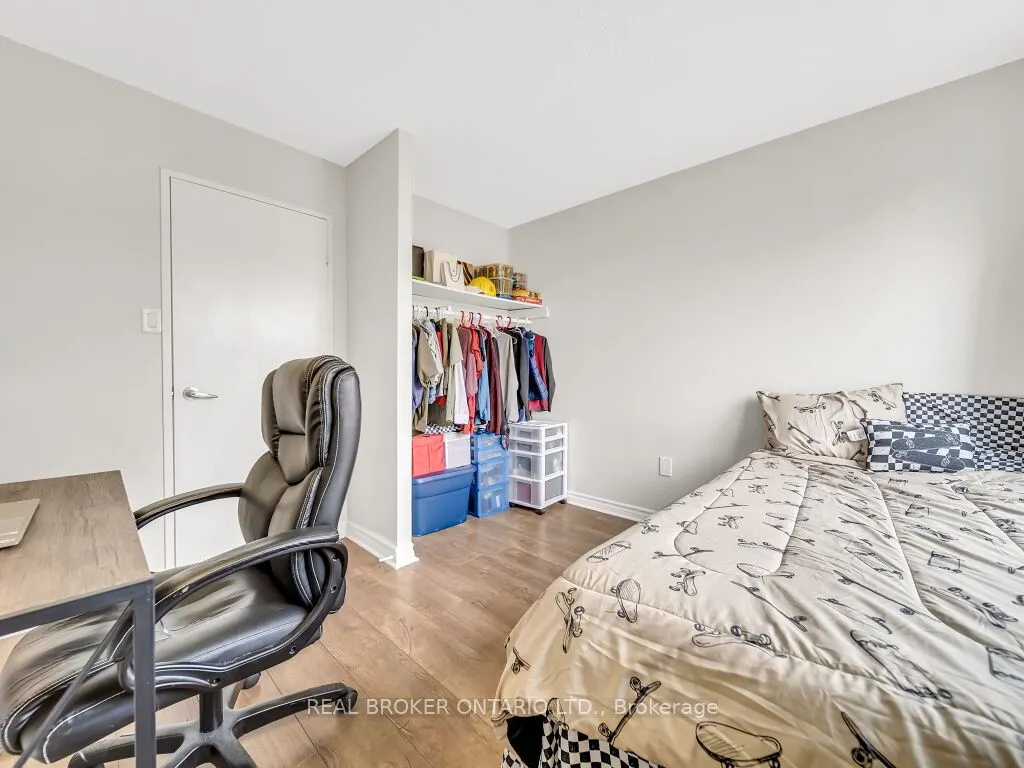 1050 Falgarwood Drive, #128
