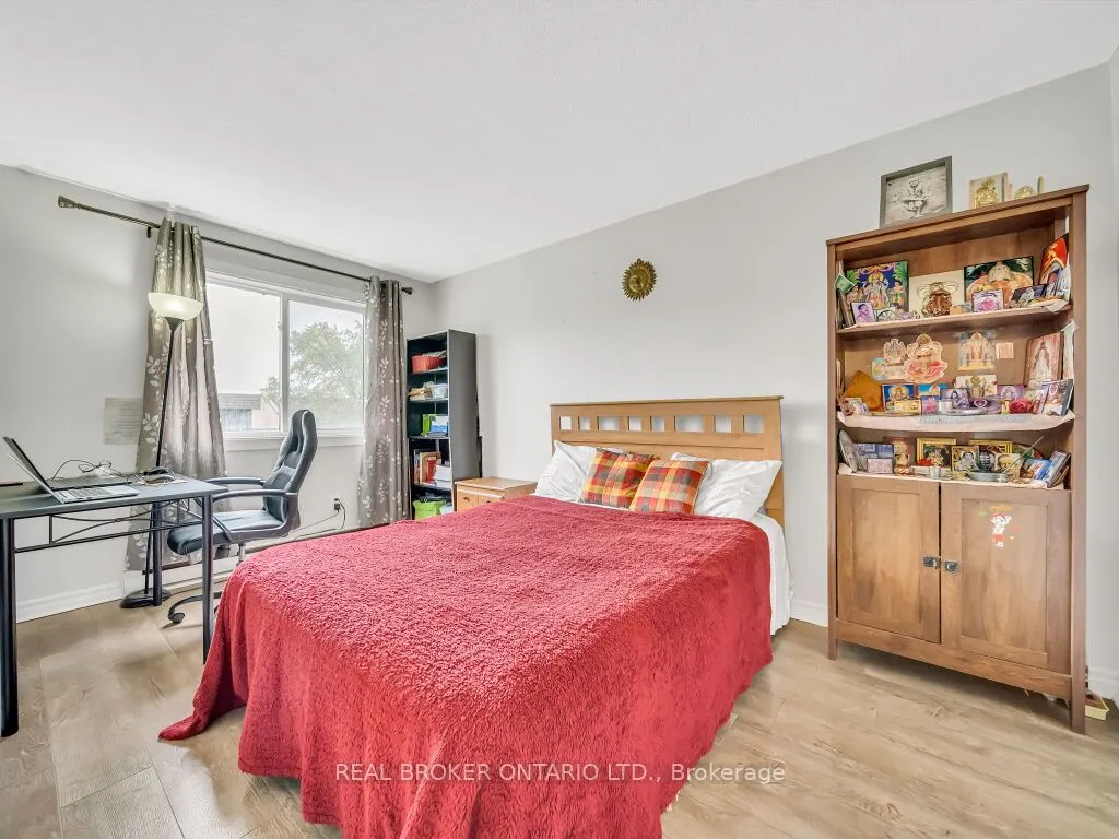 1050 Falgarwood Drive, #128