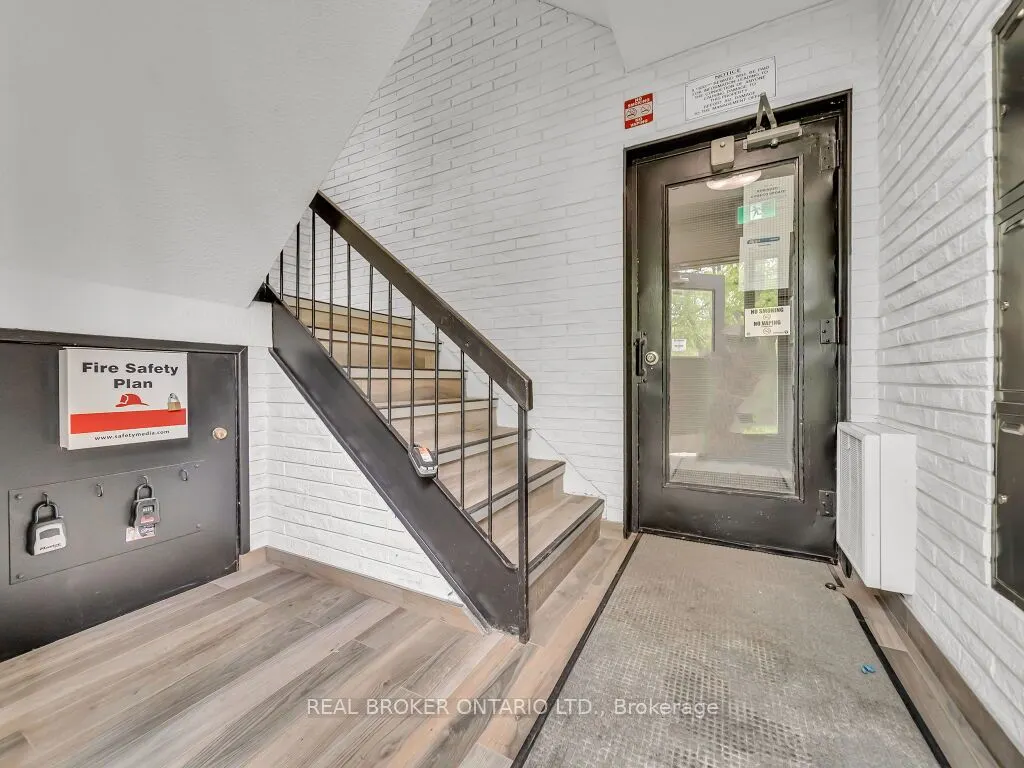 1050 Falgarwood Drive, #128