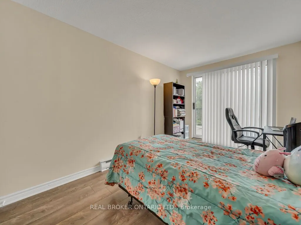1050 Falgarwood Drive, #128