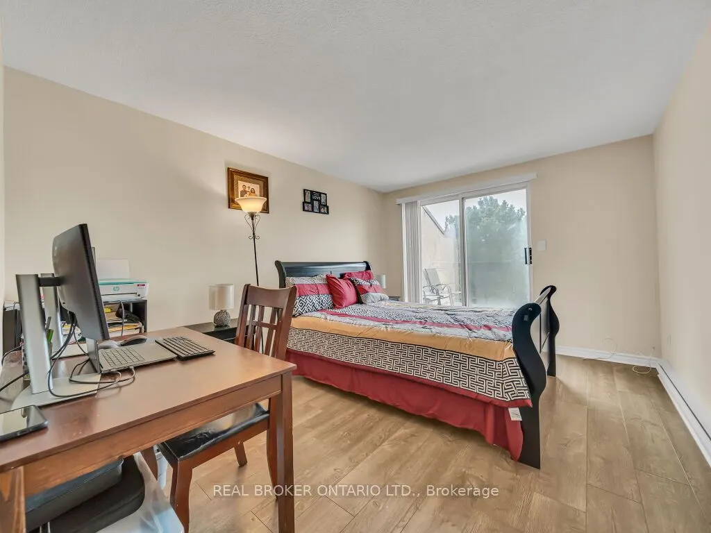 1050 Falgarwood Drive, #128