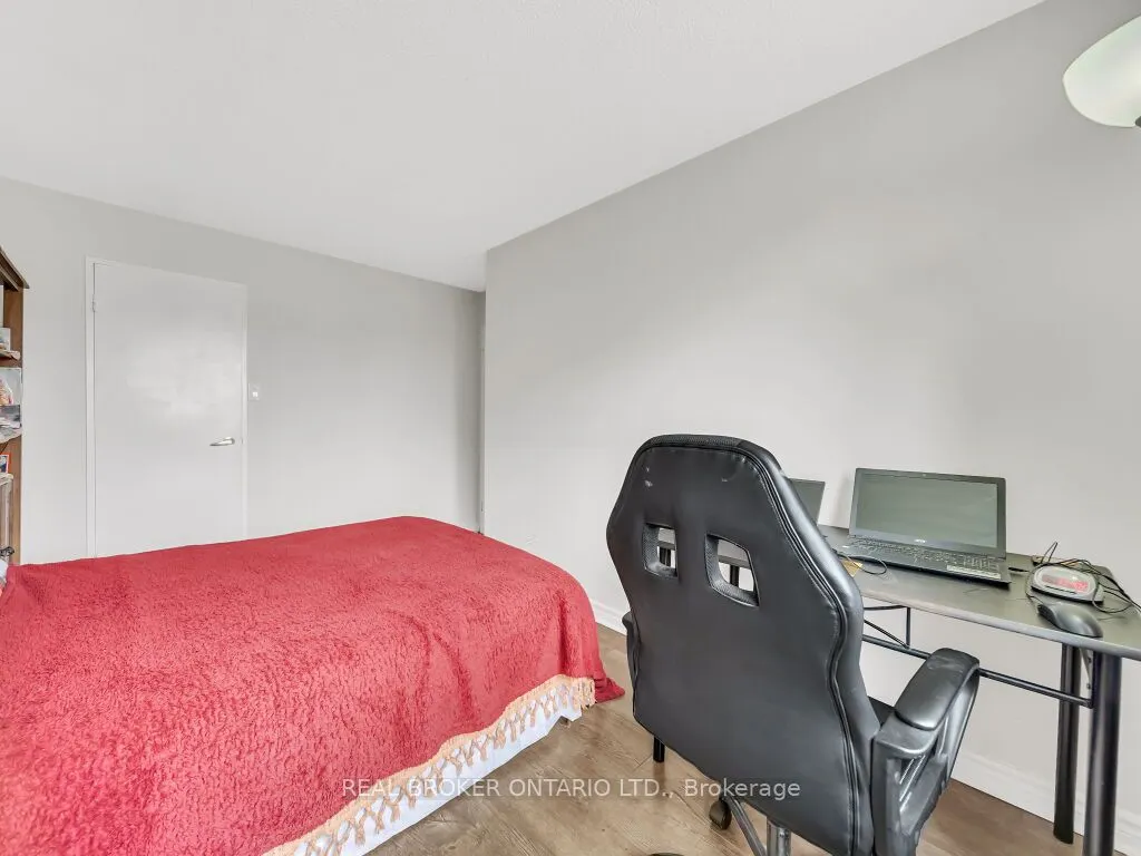 1050 Falgarwood Drive, #128
