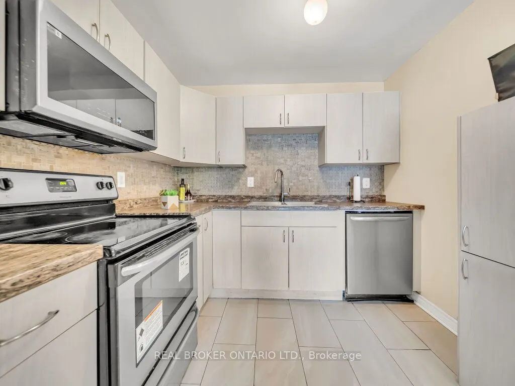 1050 Falgarwood Drive, #128