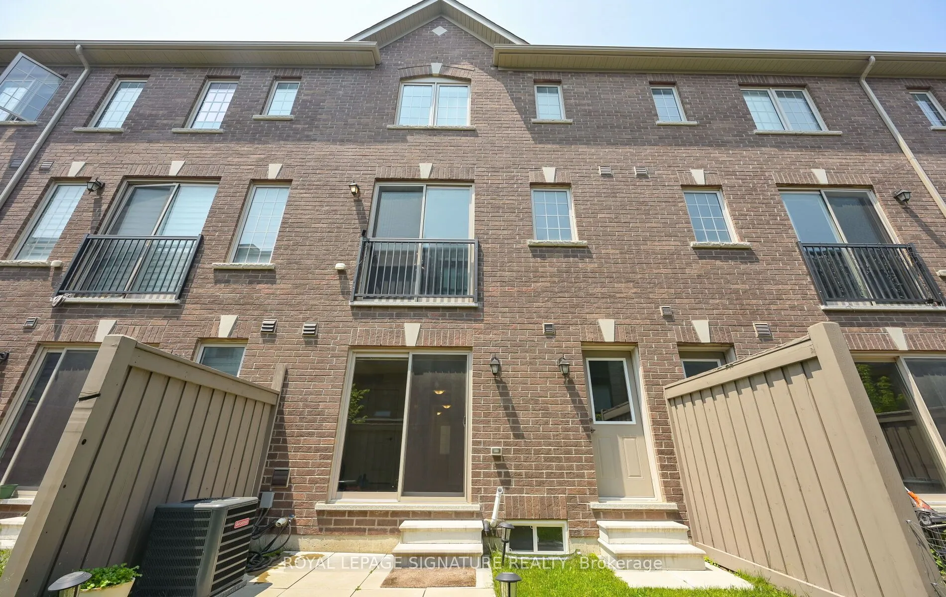 31 Faye Street