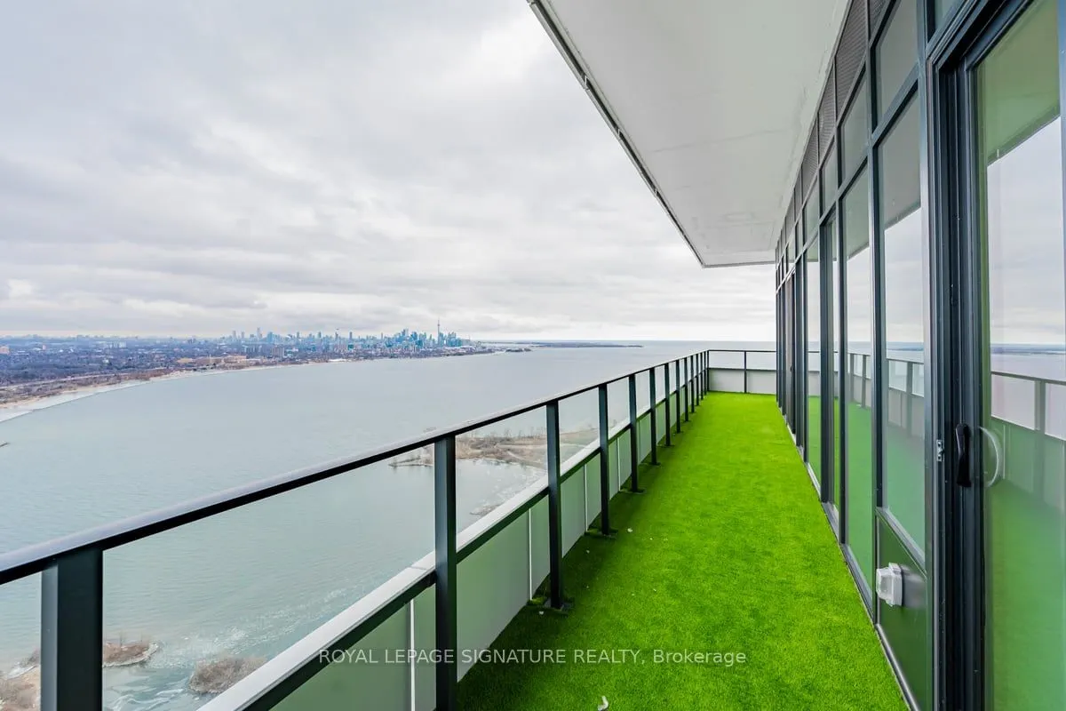 20 Shore Breeze Drive, #LPH05B