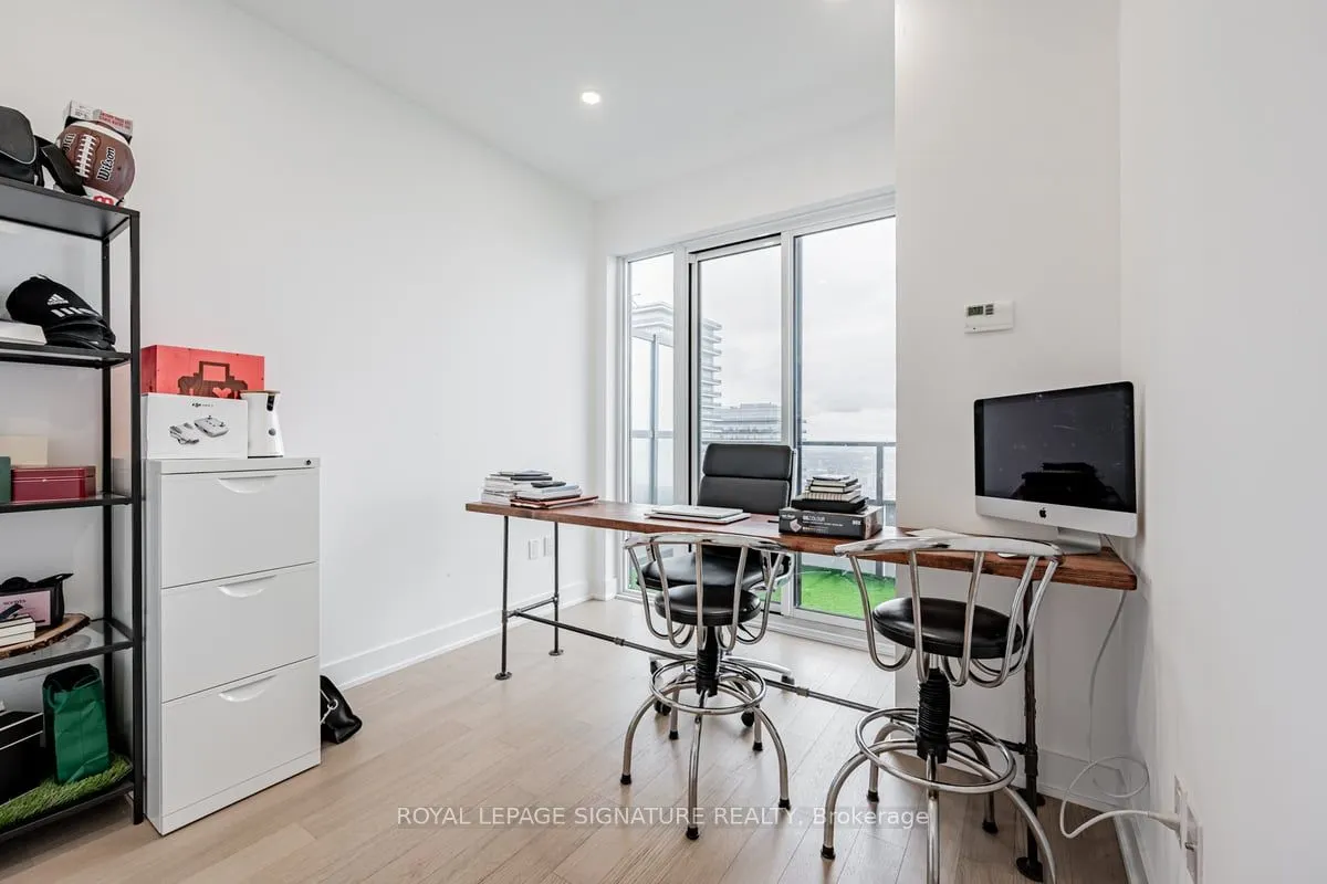 20 Shore Breeze Drive, #LPH05B