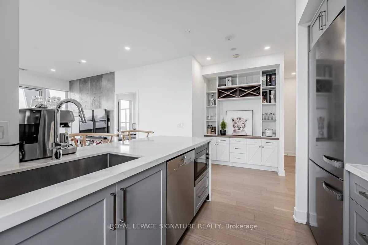 20 Shore Breeze Drive, #LPH05B