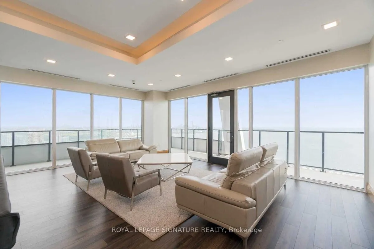 20 Shore Breeze Drive, #LPH05B