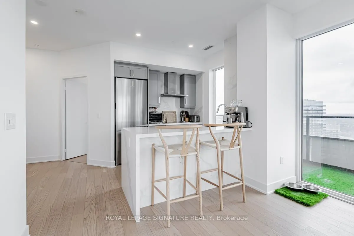 20 Shore Breeze Drive, #LPH05B