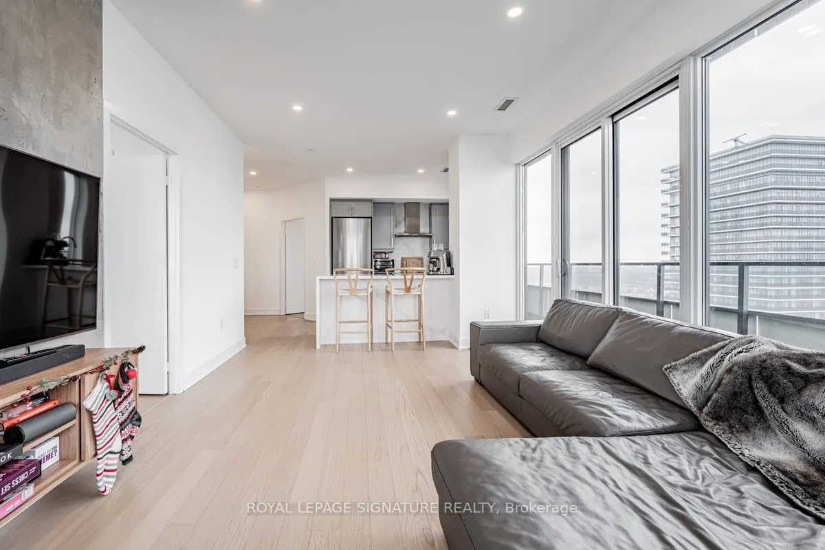 20 Shore Breeze Drive, #LPH05B