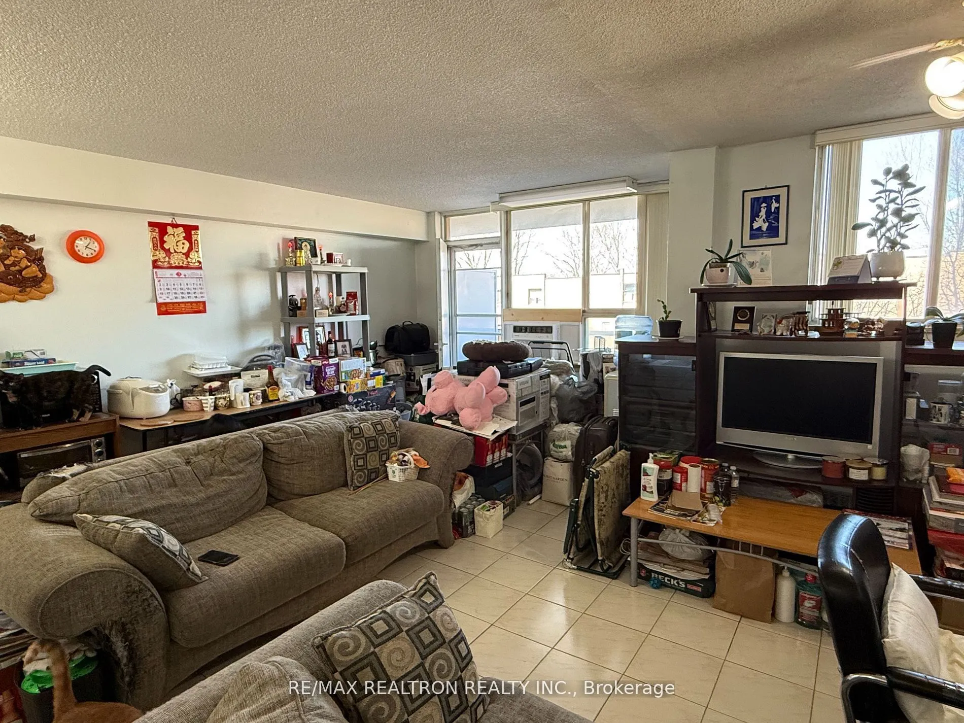 200 Lotherton Pathway, #301