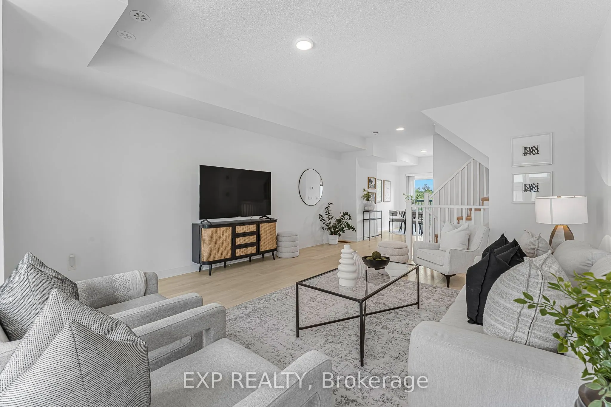 1121 Cooke Boulevard, #90