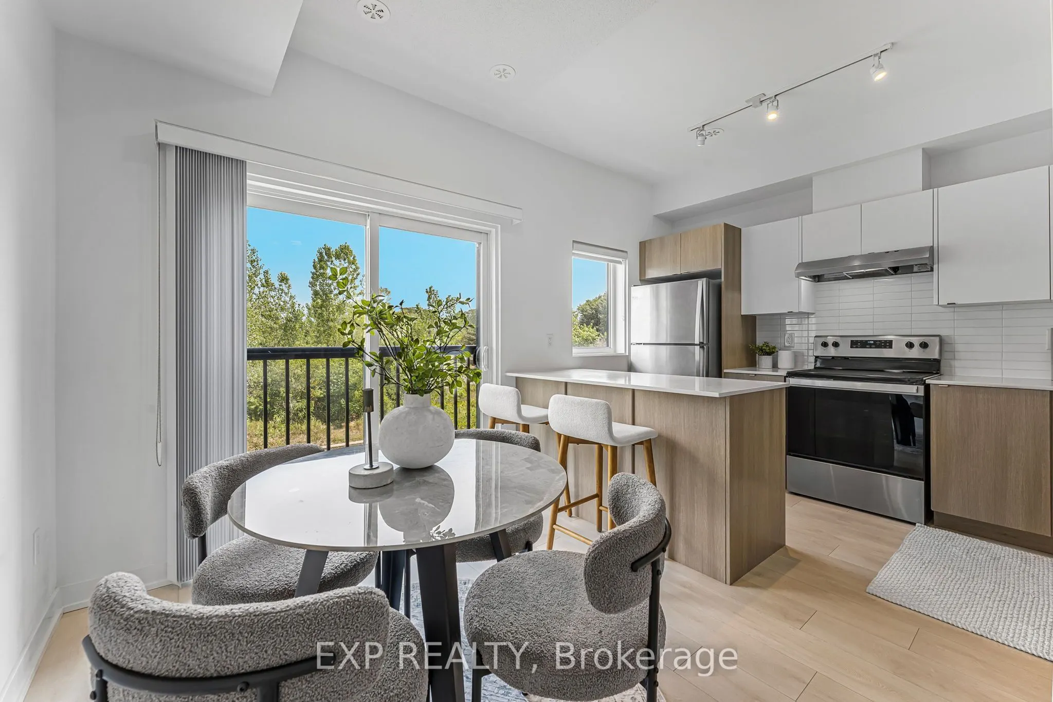 1121 Cooke Boulevard, #90