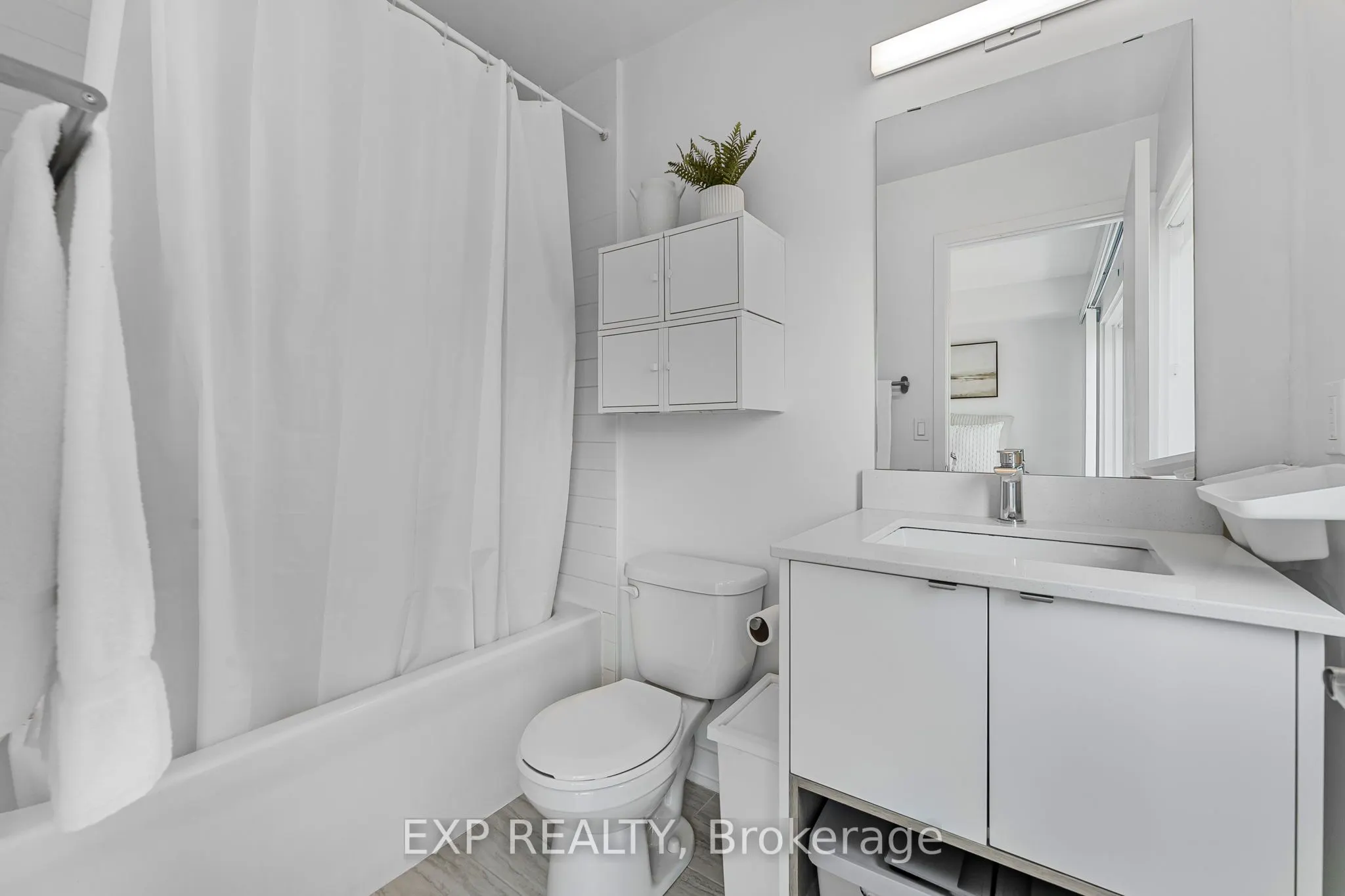 1121 Cooke Boulevard, #90