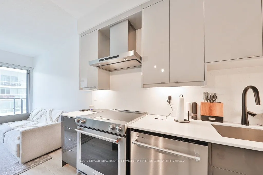 39 Annie Craig Drive, #408