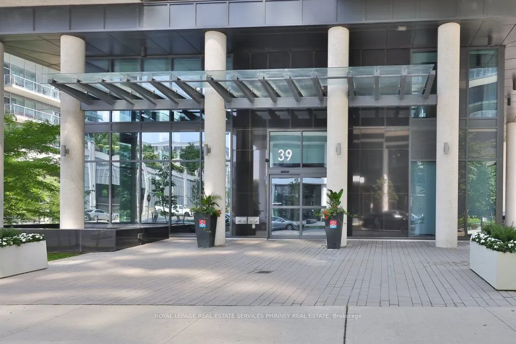39 Annie Craig Drive, #408