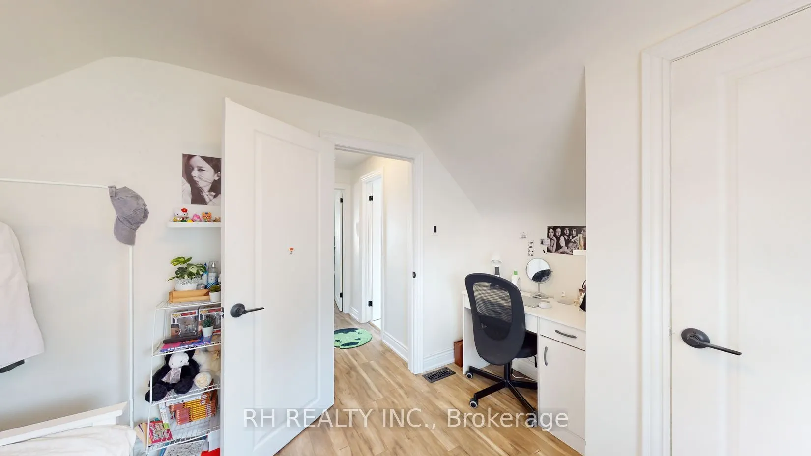 40 Patika Avenue