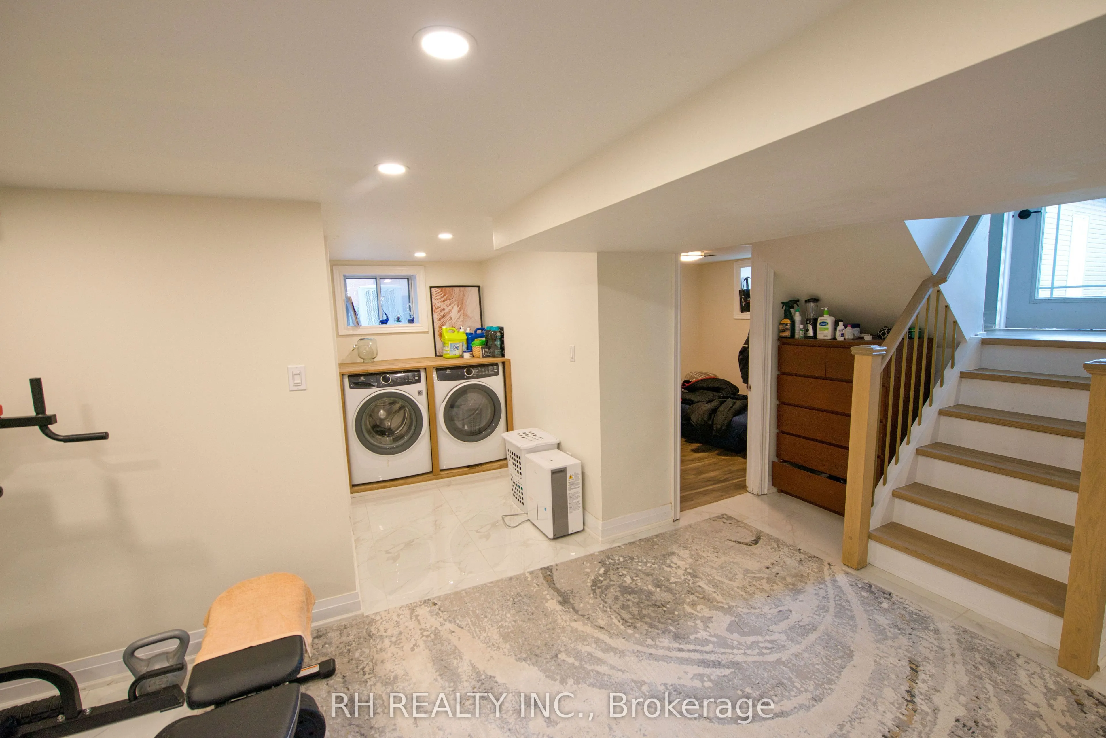 40 Patika Avenue