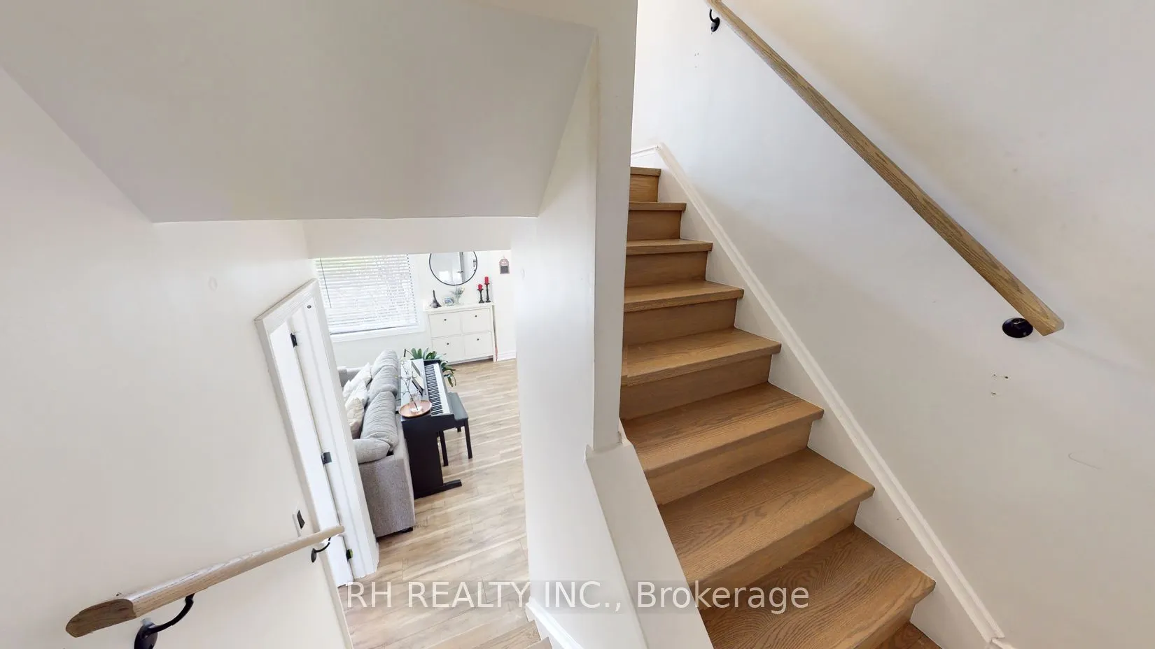 40 Patika Avenue