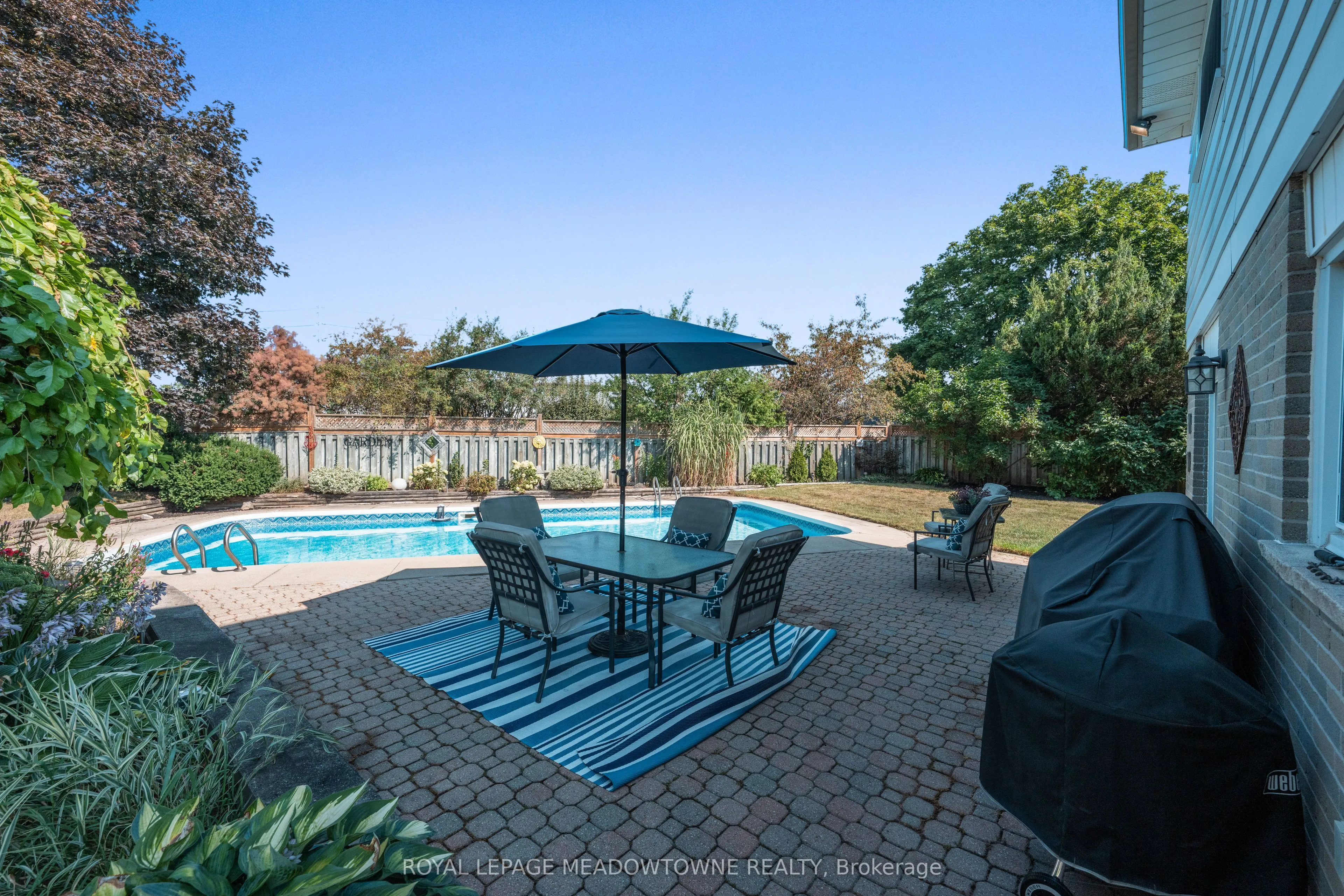 8 Lucinda Place