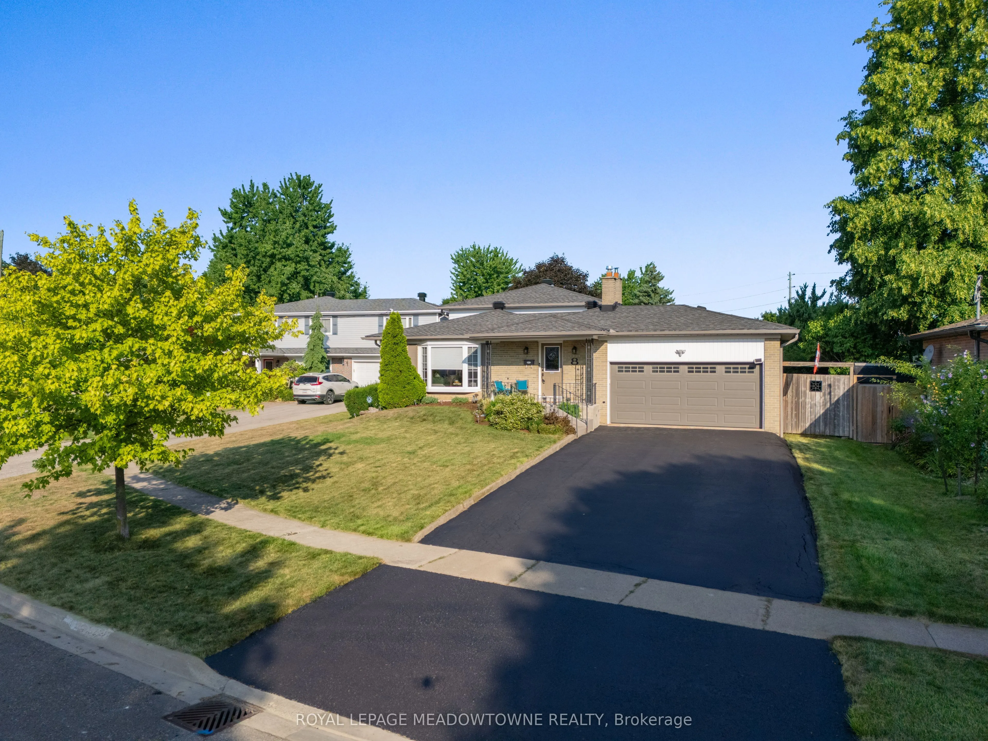 8 Lucinda Place