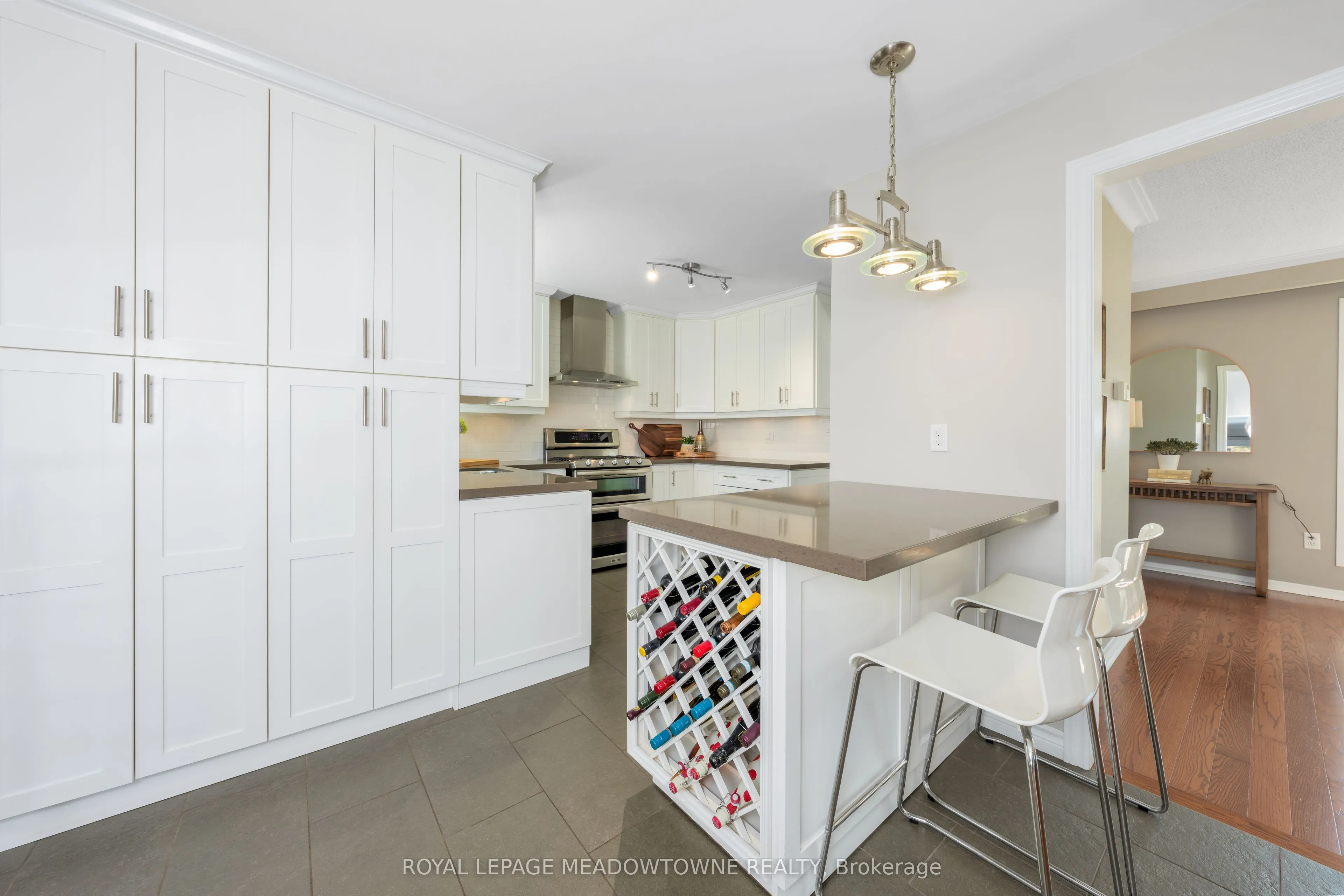 8 Lucinda Place