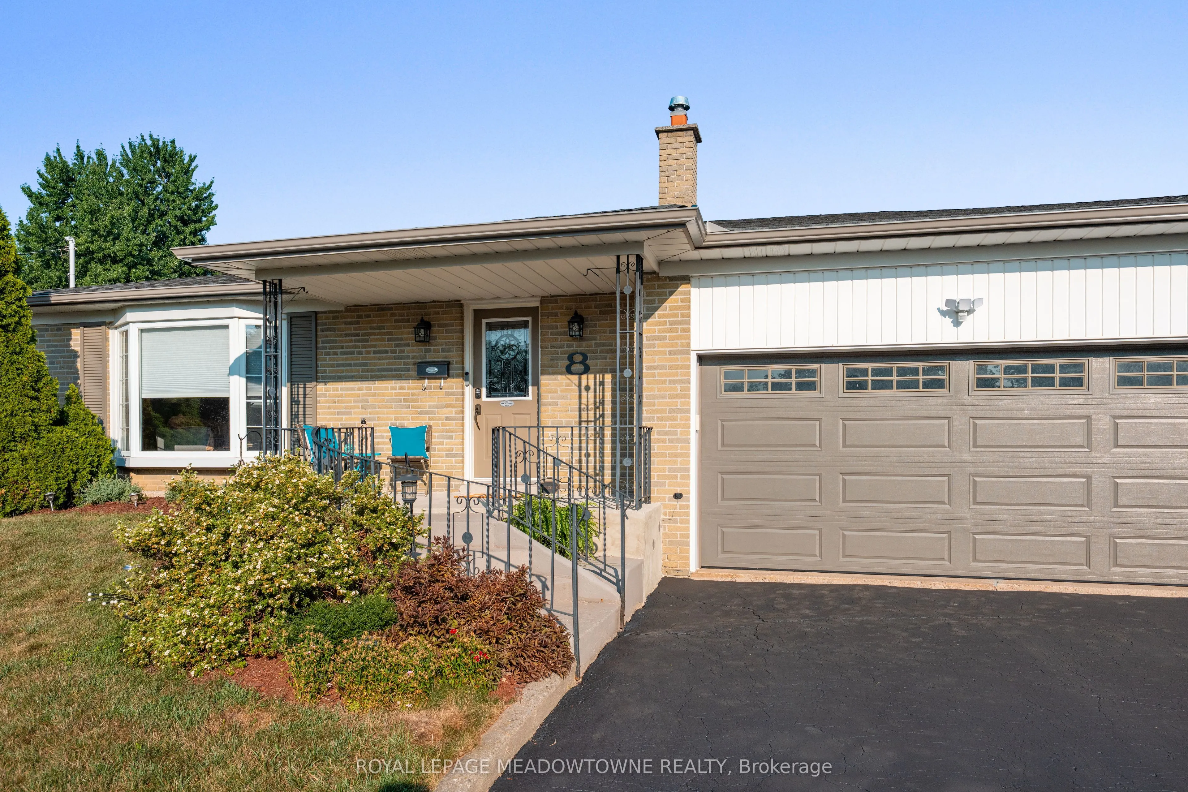 8 Lucinda Place