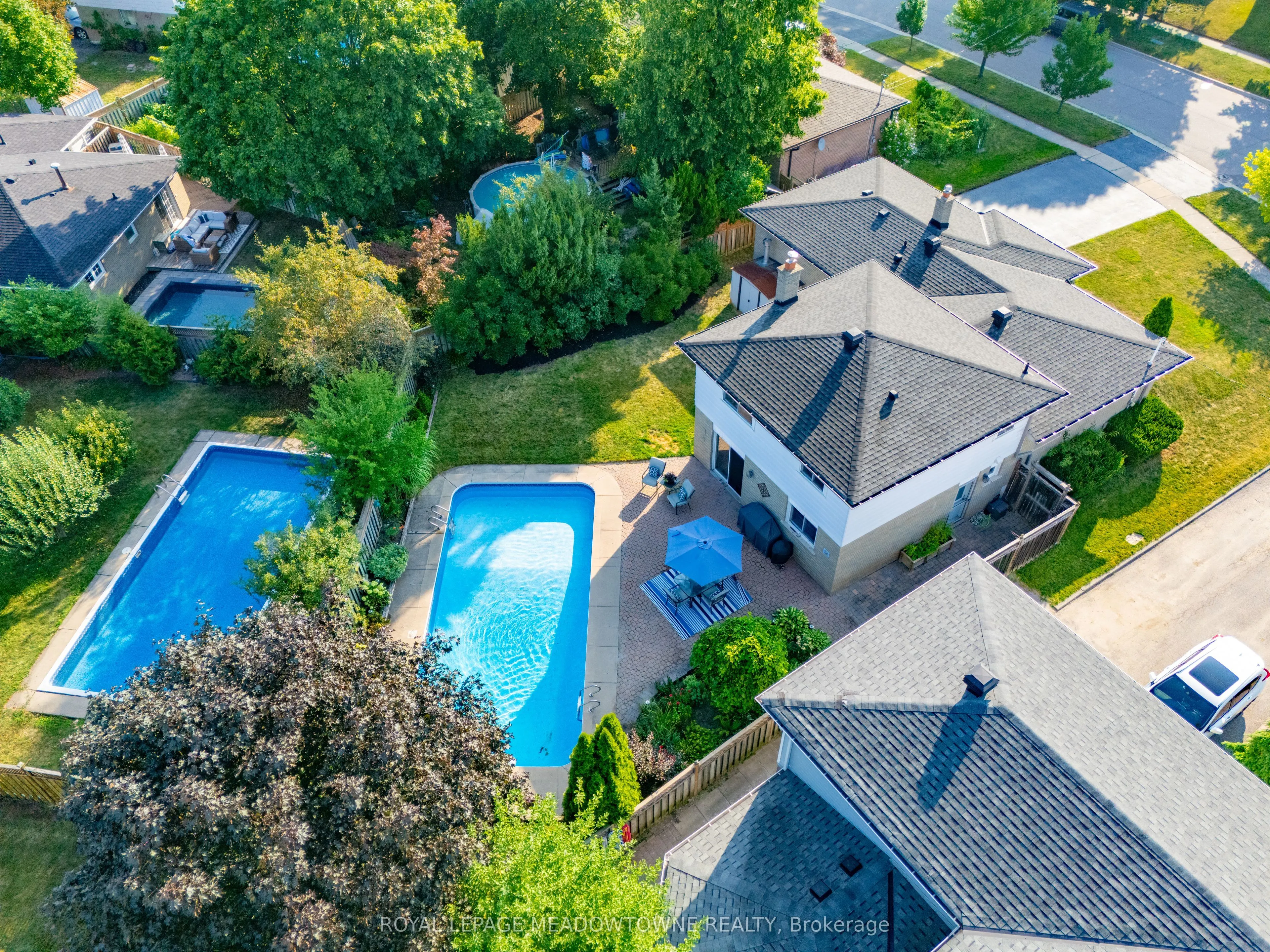 8 Lucinda Place