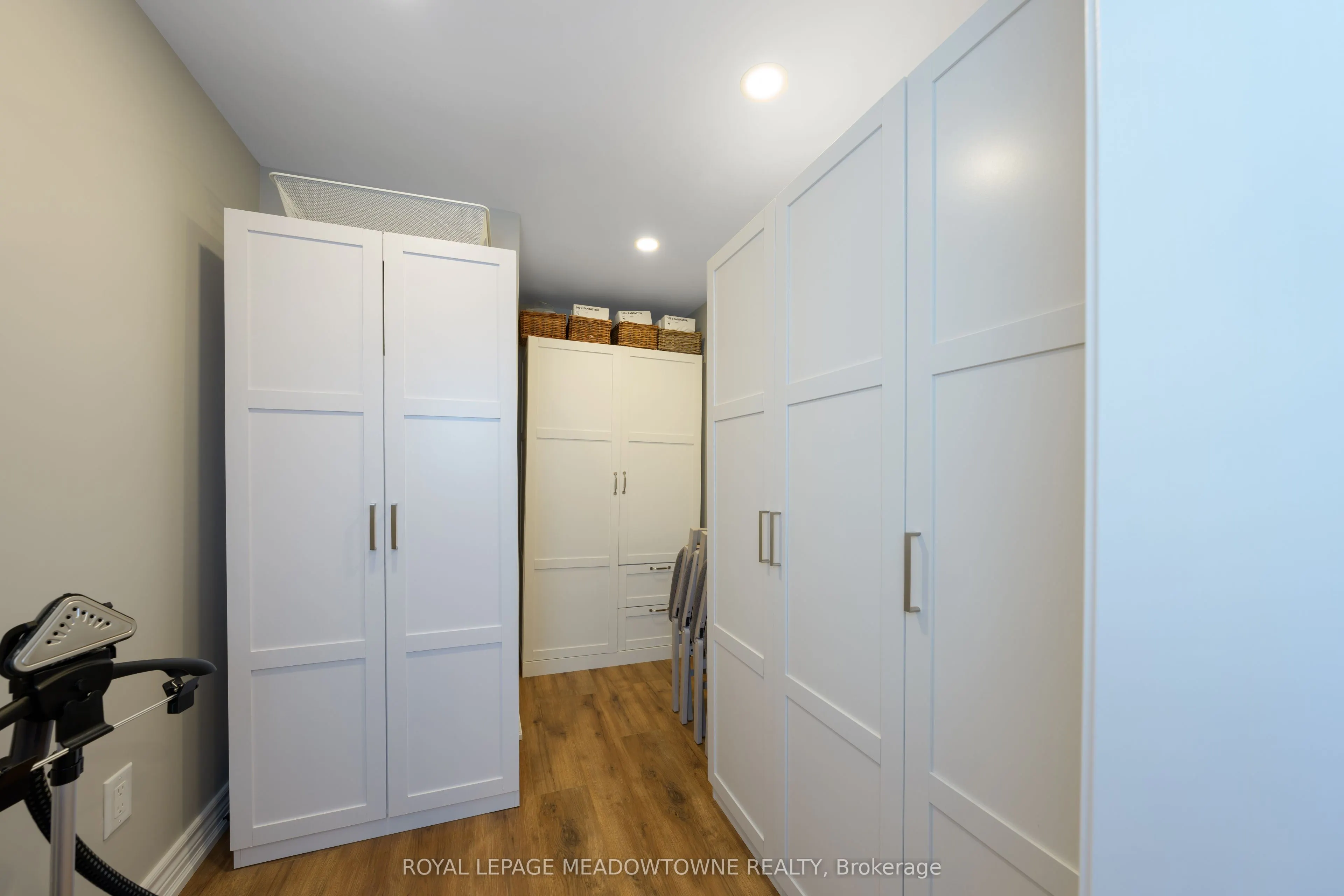 8 Lucinda Place