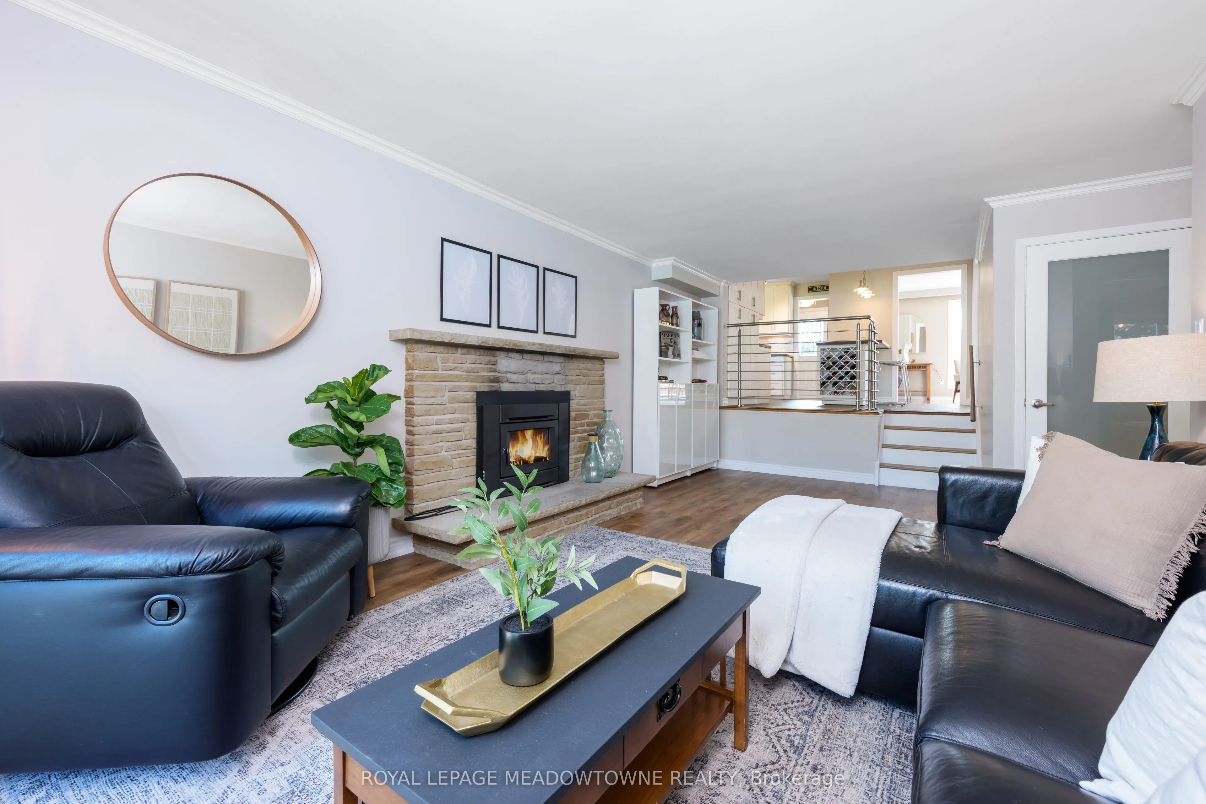 8 Lucinda Place