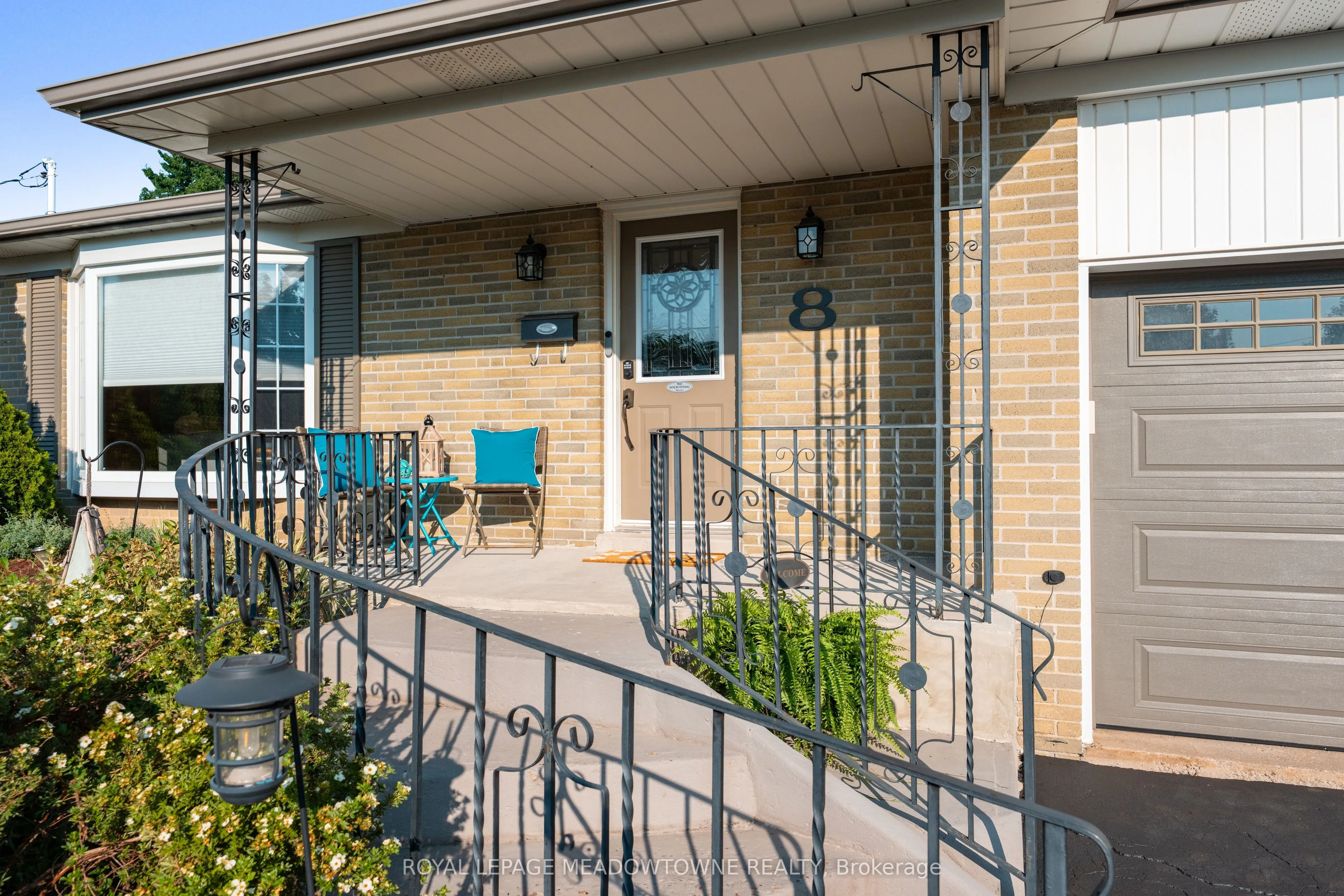 8 Lucinda Place