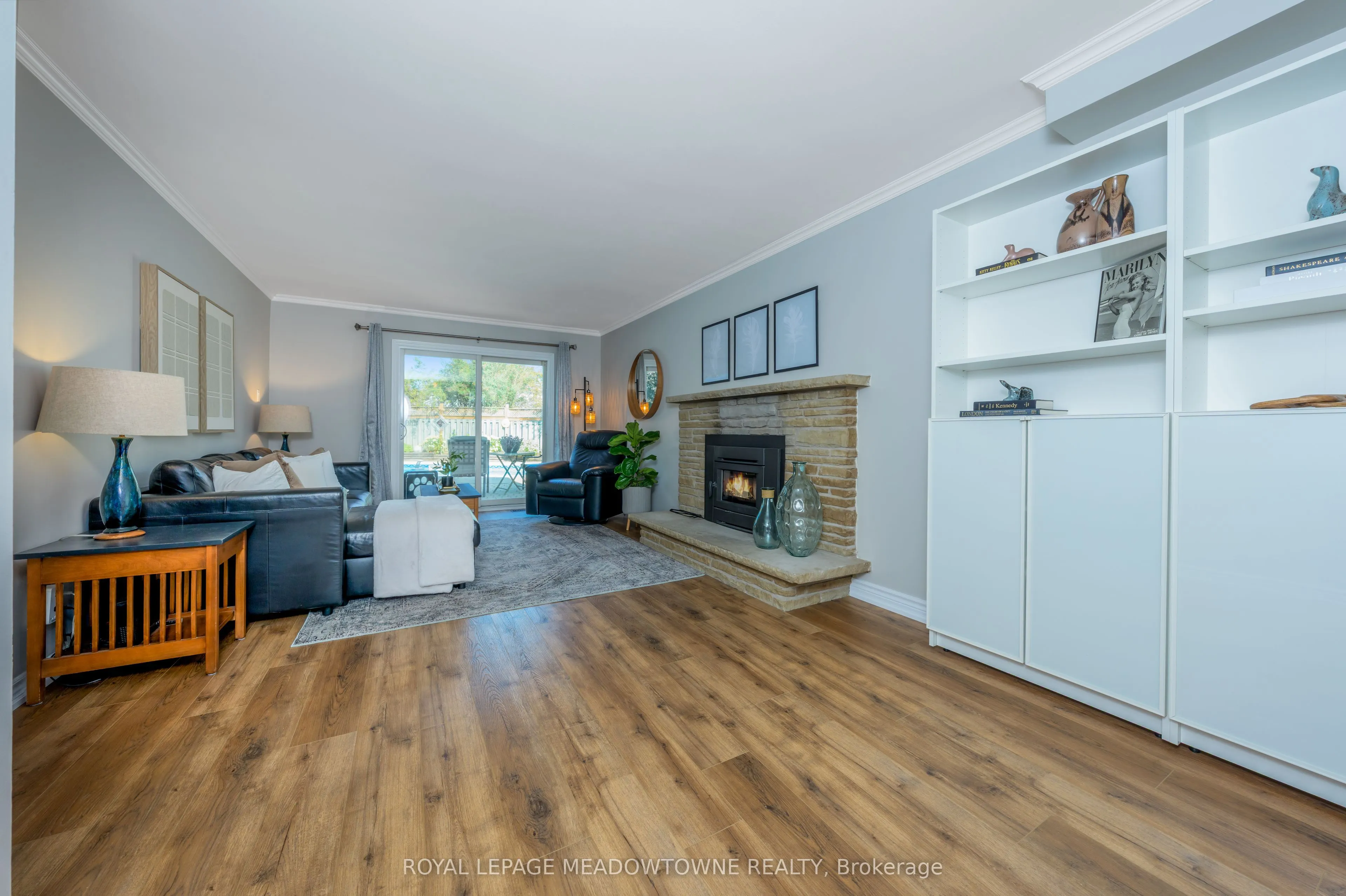 8 Lucinda Place