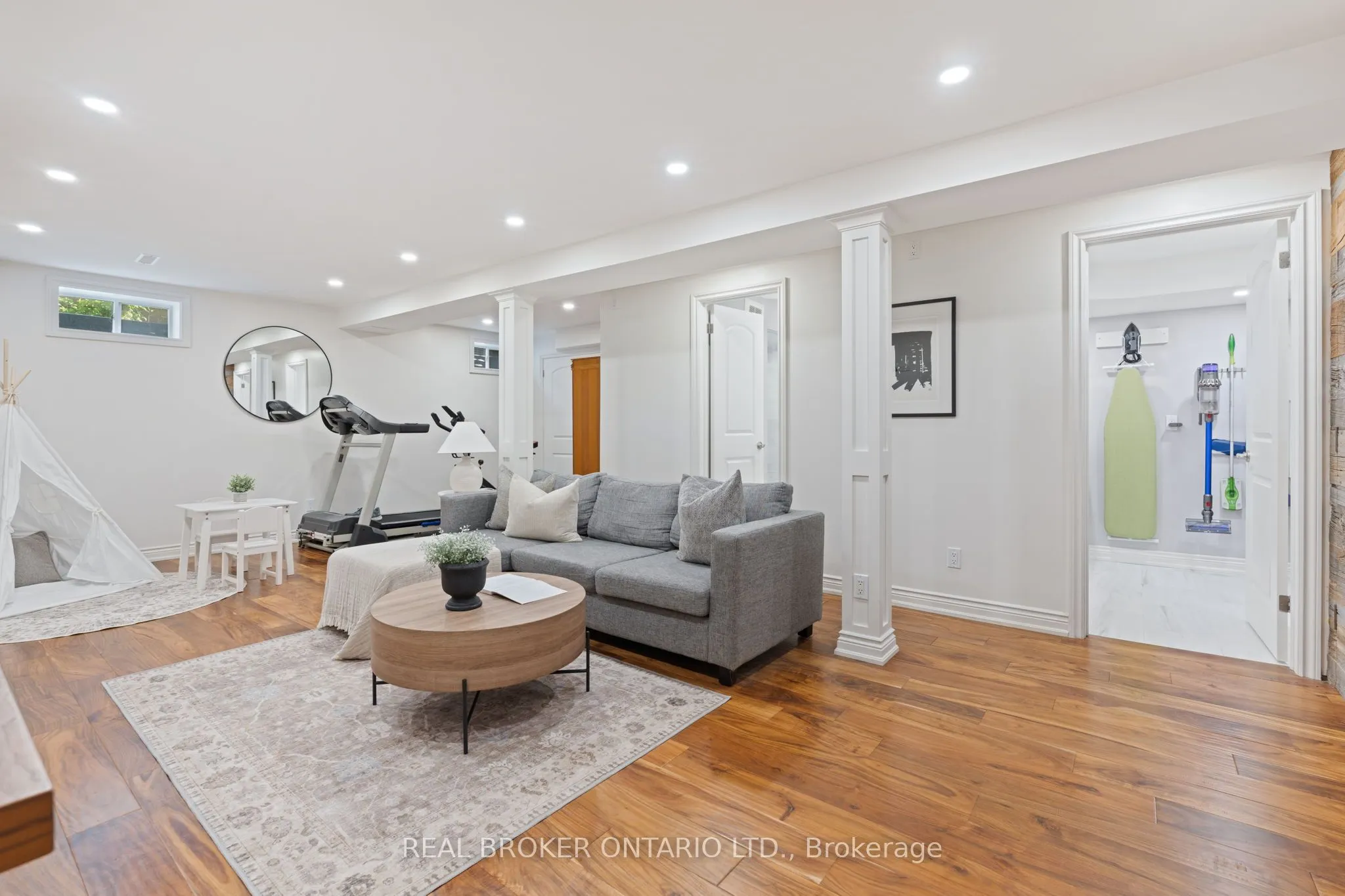 264 Trowbridge Place