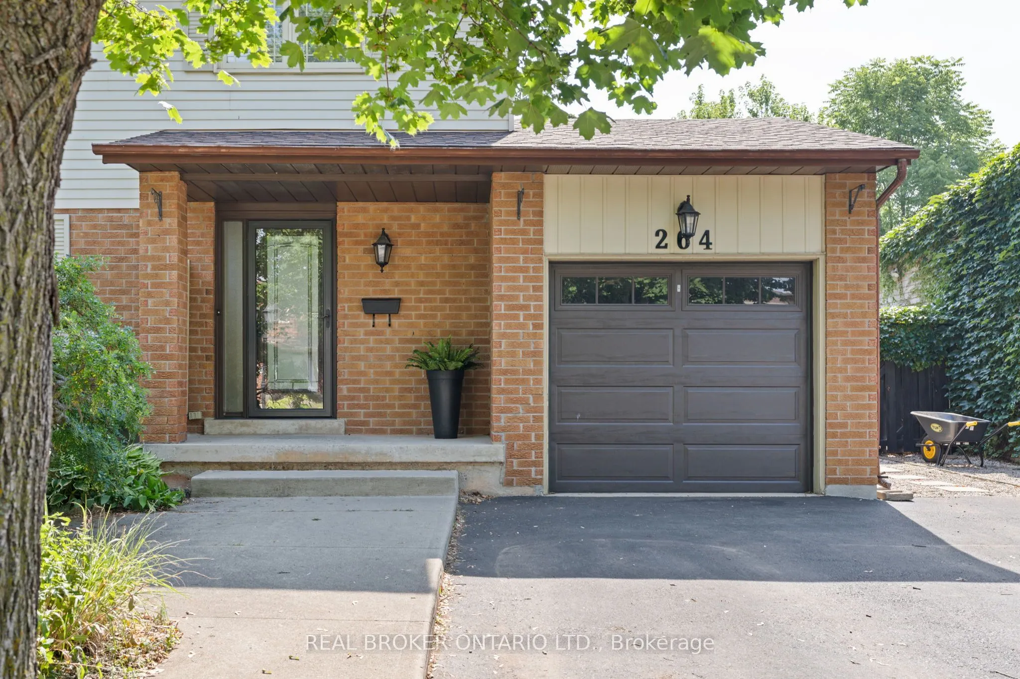 264 Trowbridge Place