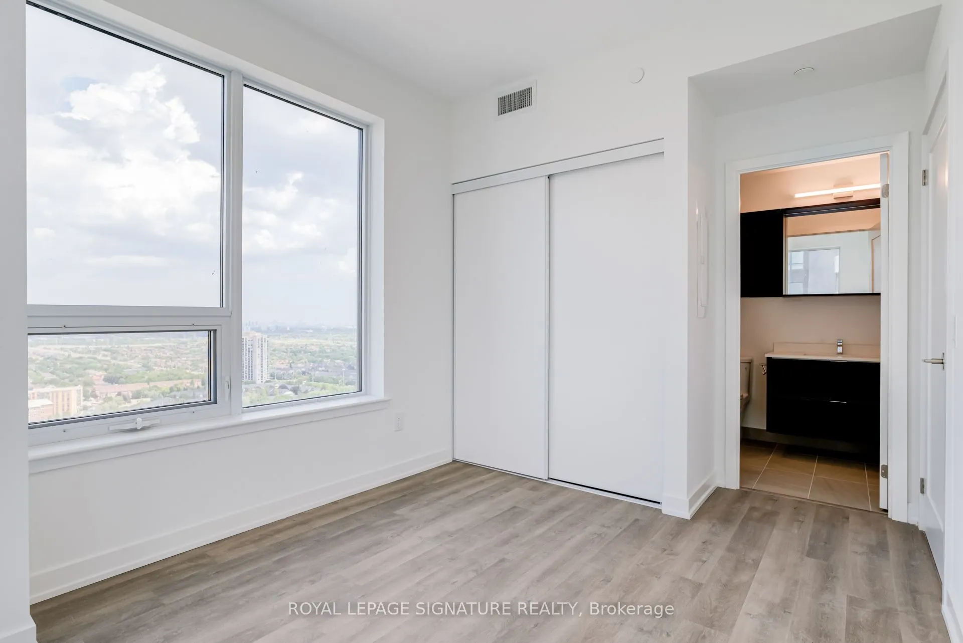5105 Hurontario Street, #2311